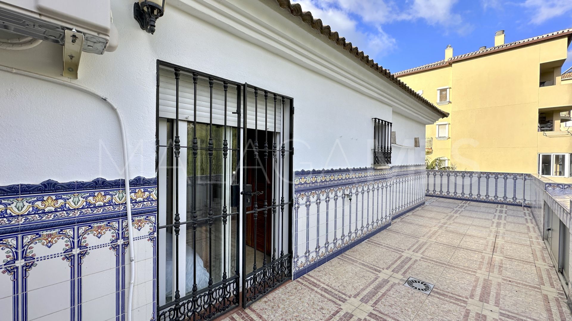 2 bedrooms Estepona Town penthouse for sale