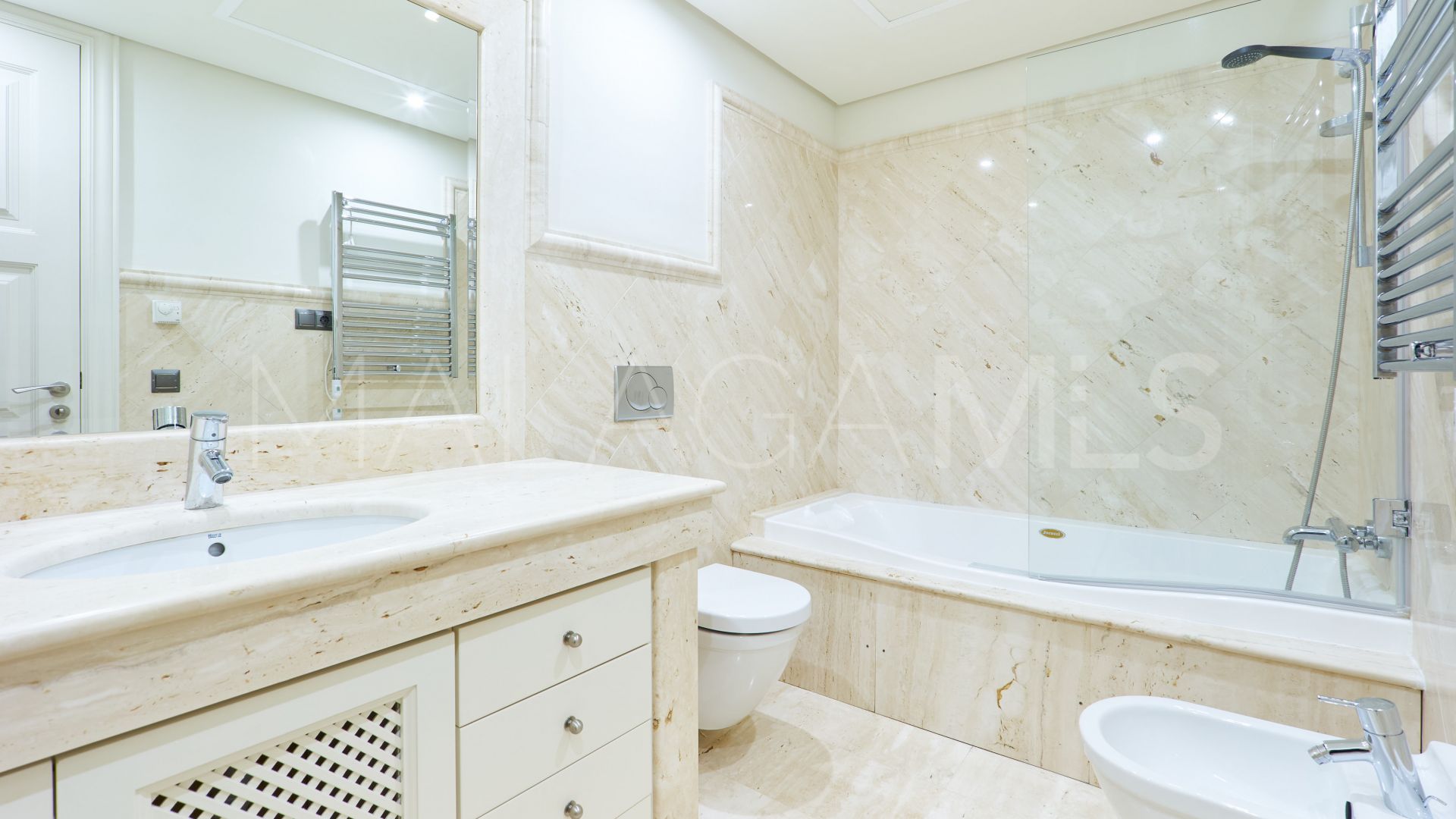 Se vende apartamento in Doncella Beach with 2 bedrooms