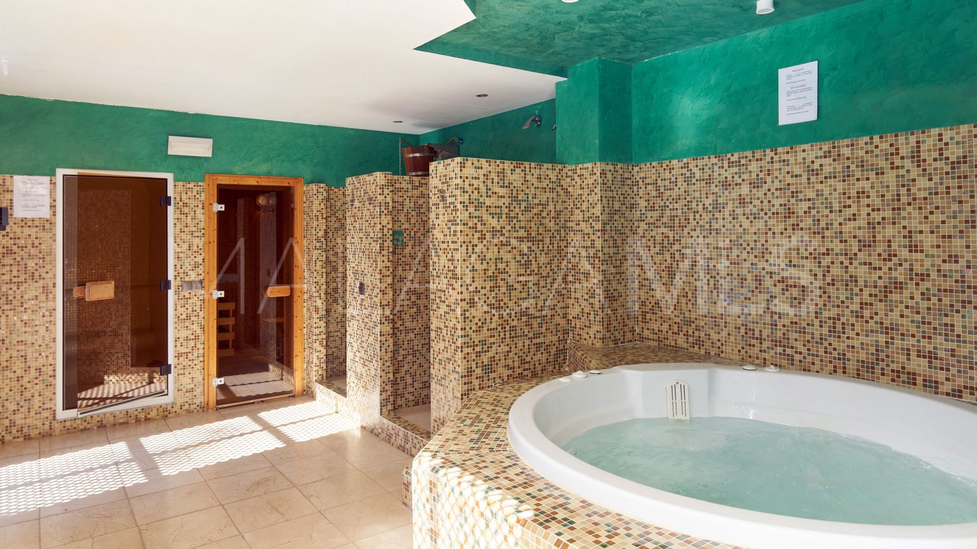 For sale ground floor apartment in Doncella Beach