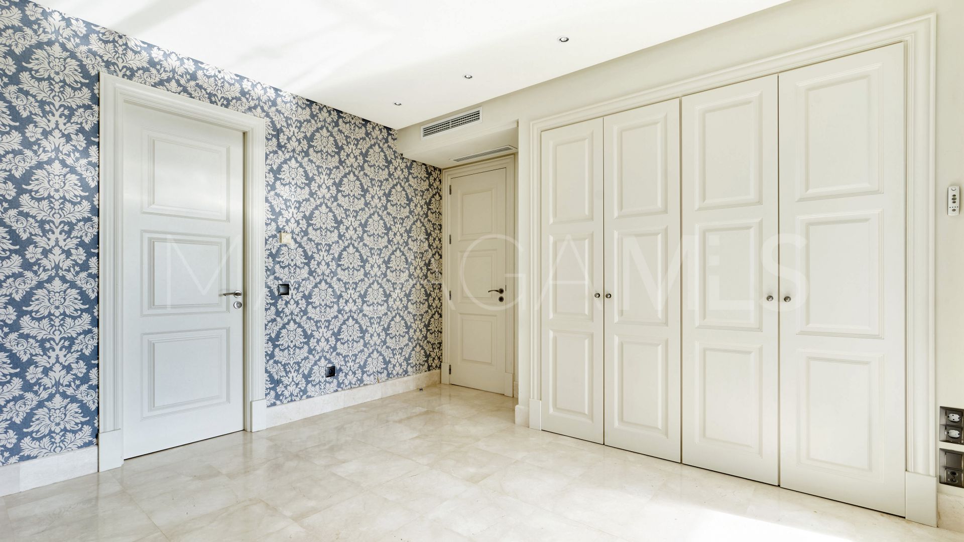 For sale ground floor apartment in Doncella Beach