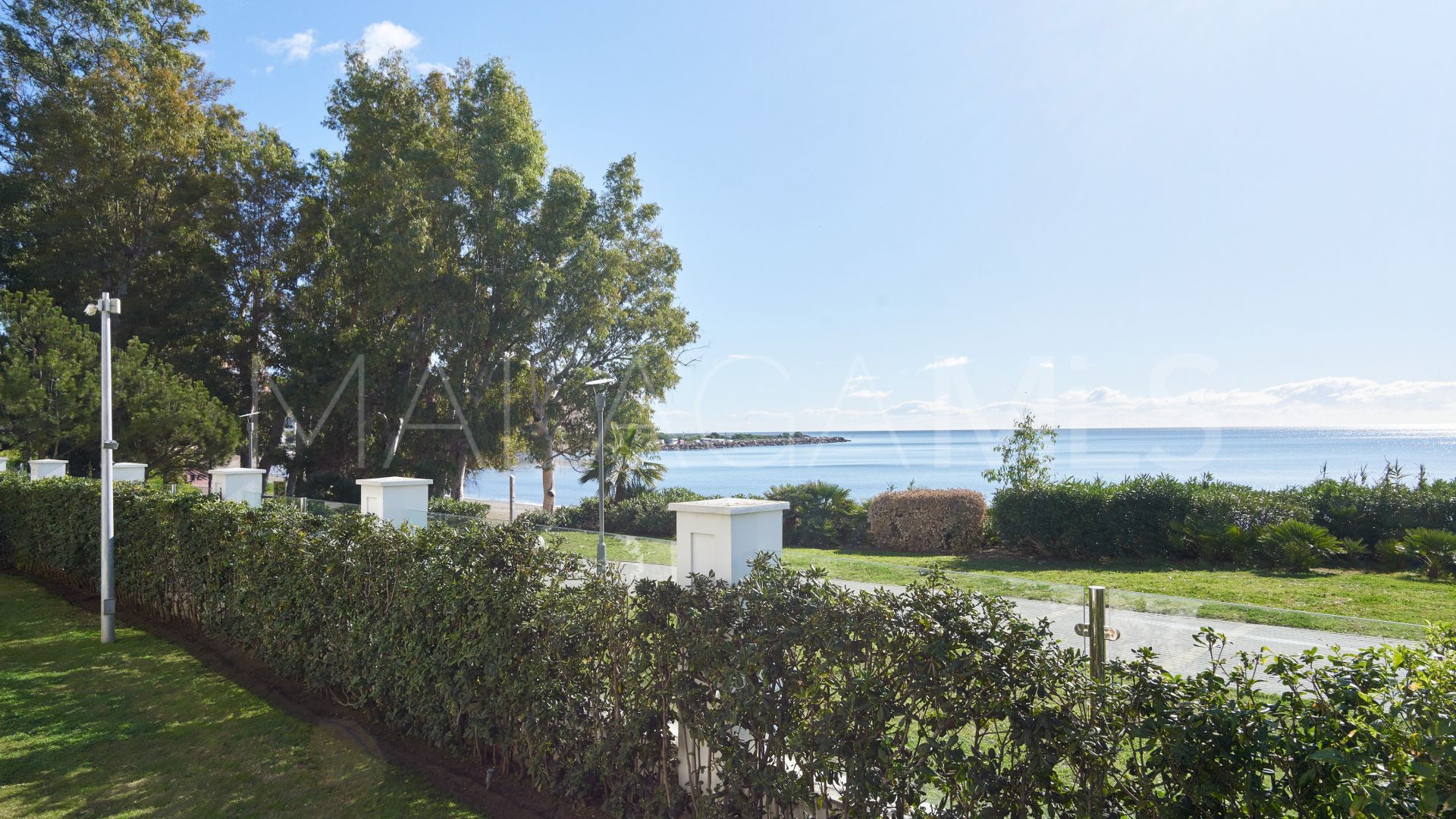 For sale ground floor apartment in Doncella Beach