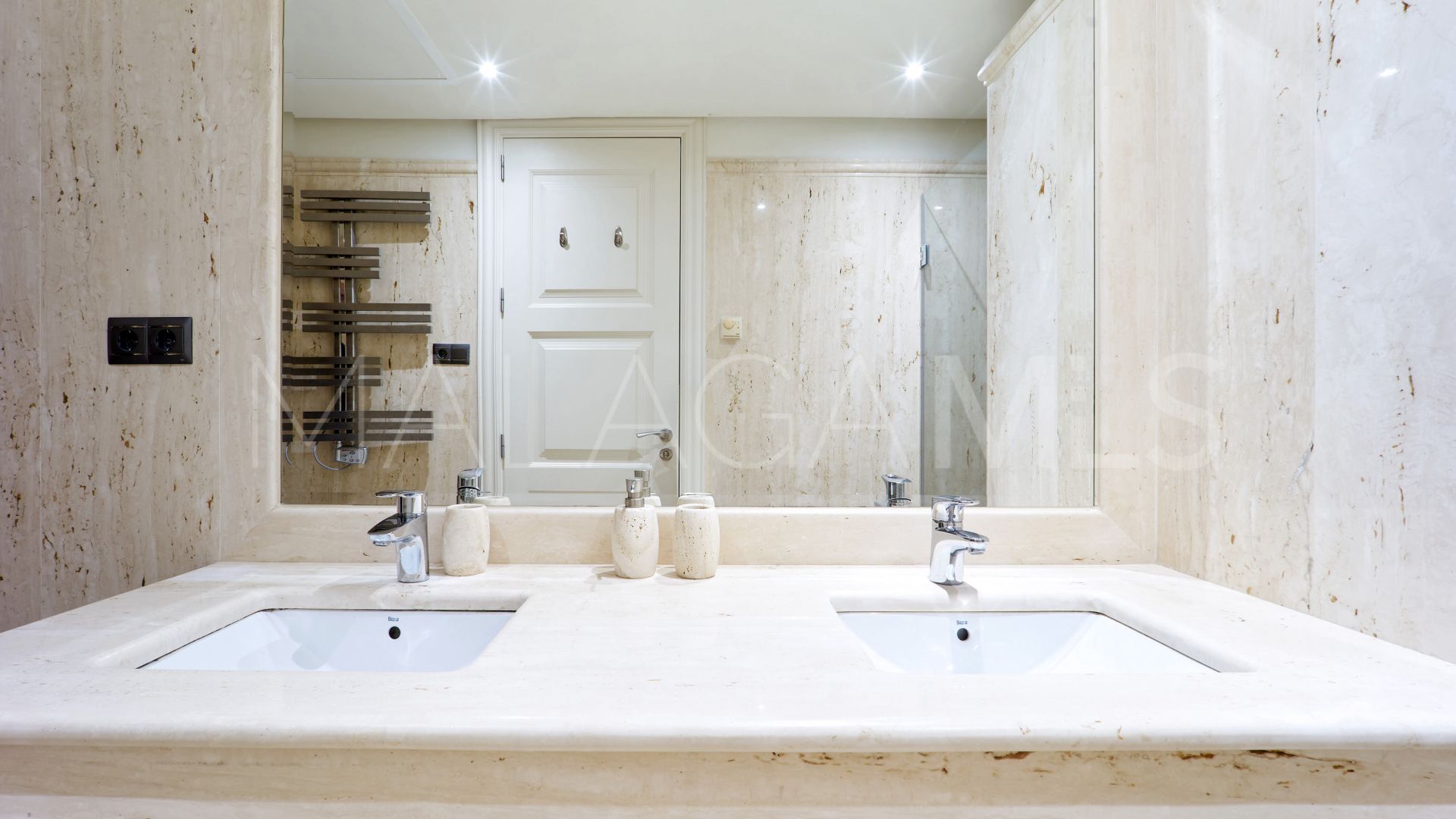For sale ground floor apartment in Doncella Beach