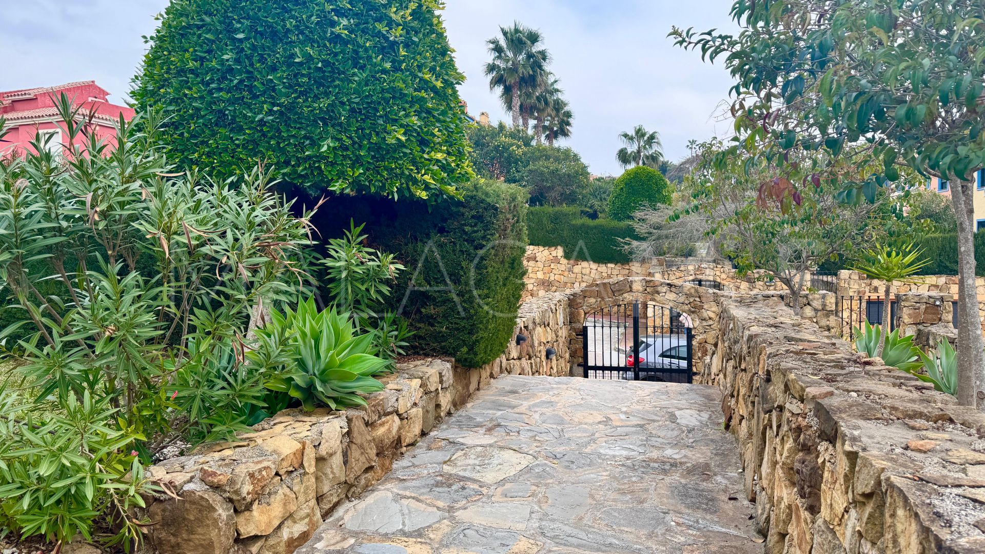 Maison de ville for sale in Castillo de la Duquesa