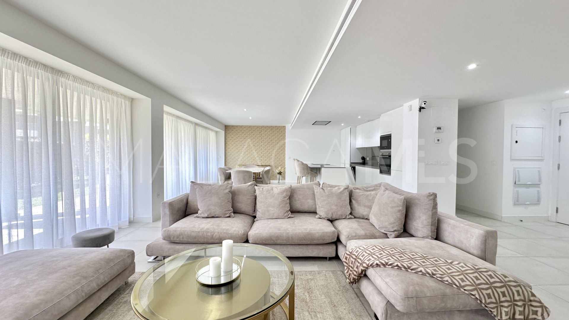 Markplanslägenhet for sale in Estepona Öst