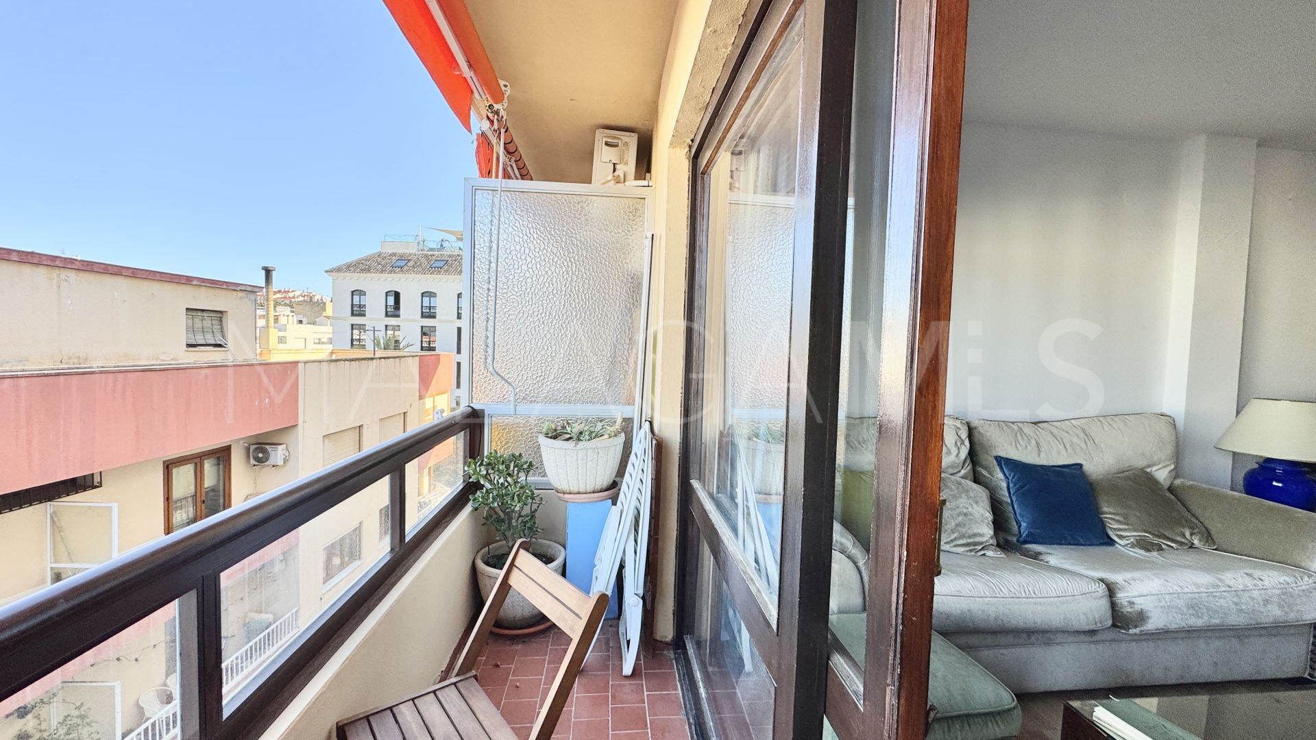 Se vende apartamento in Estepona Casco Antiguo with 3 bedrooms