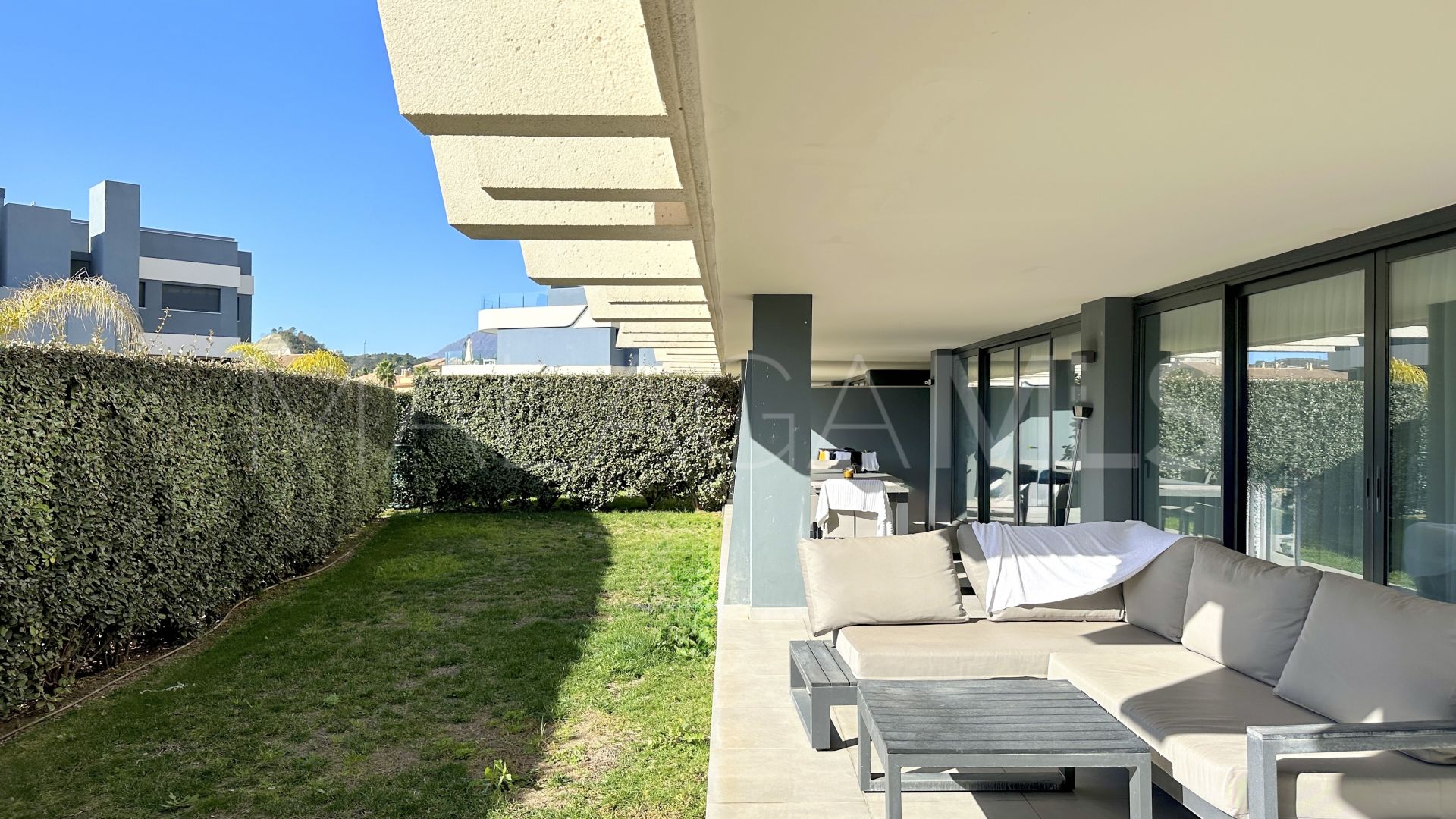 Appartement rez de chaussée for sale in Oasis325