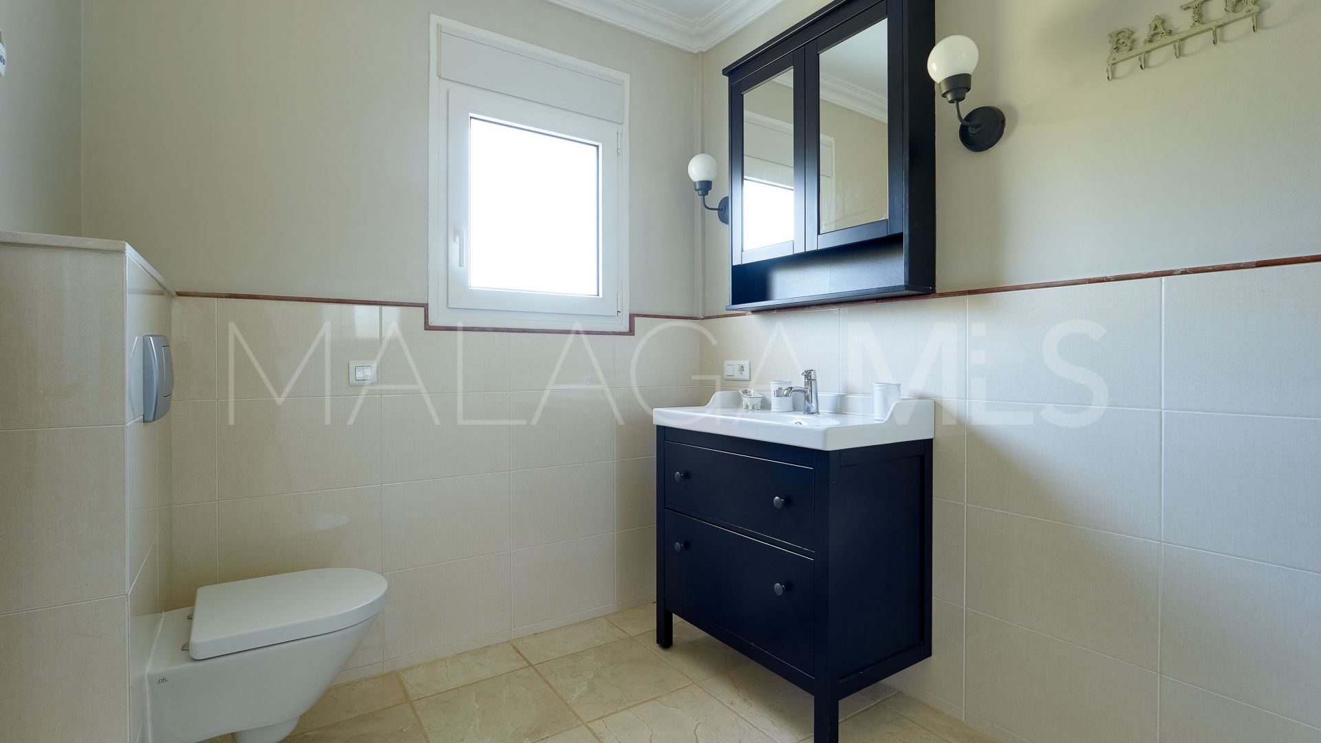 Buy El Padron villa with 4 bedrooms