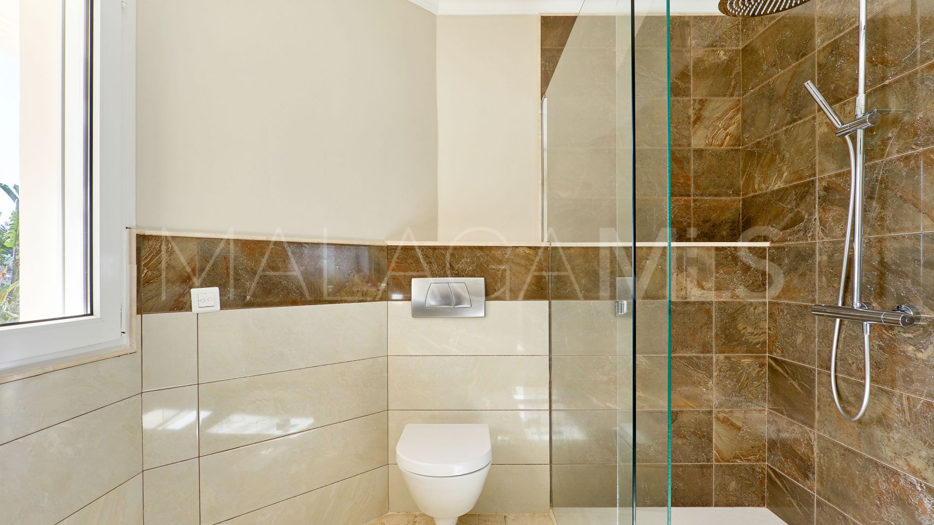 Buy El Padron villa with 4 bedrooms