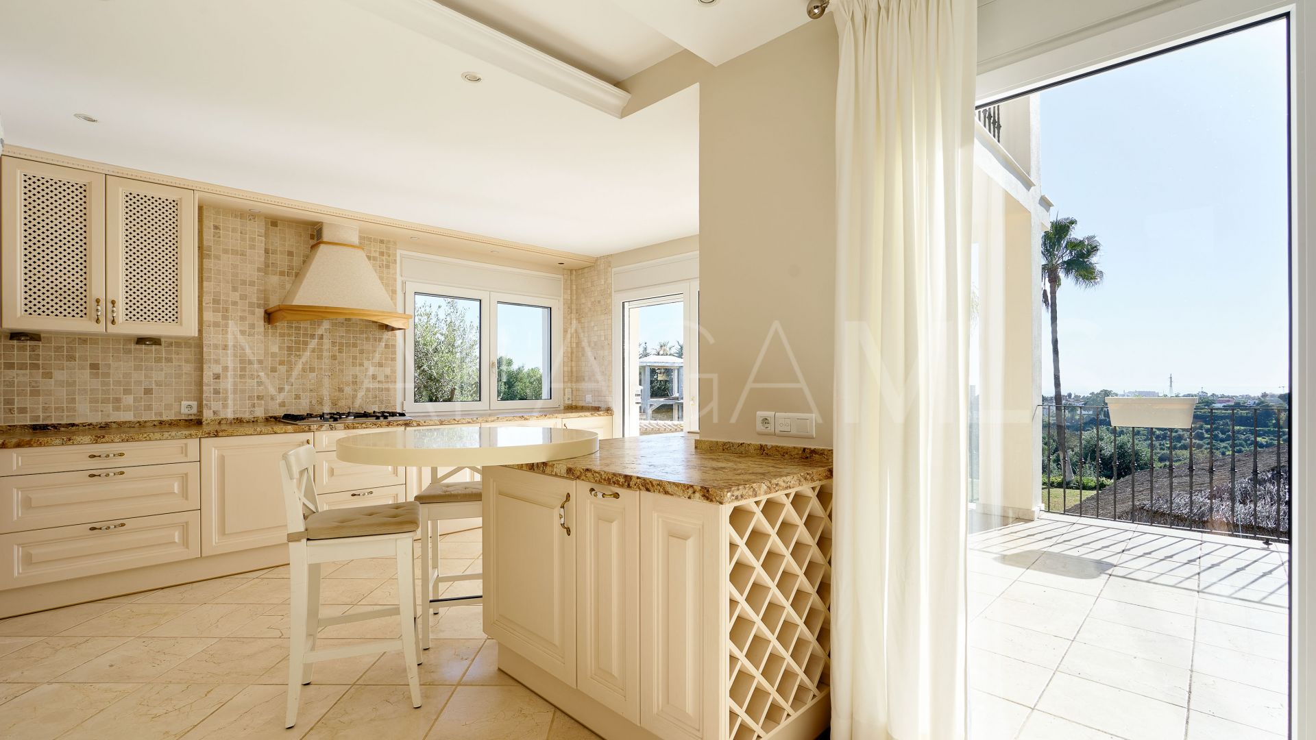Buy El Padron villa with 4 bedrooms