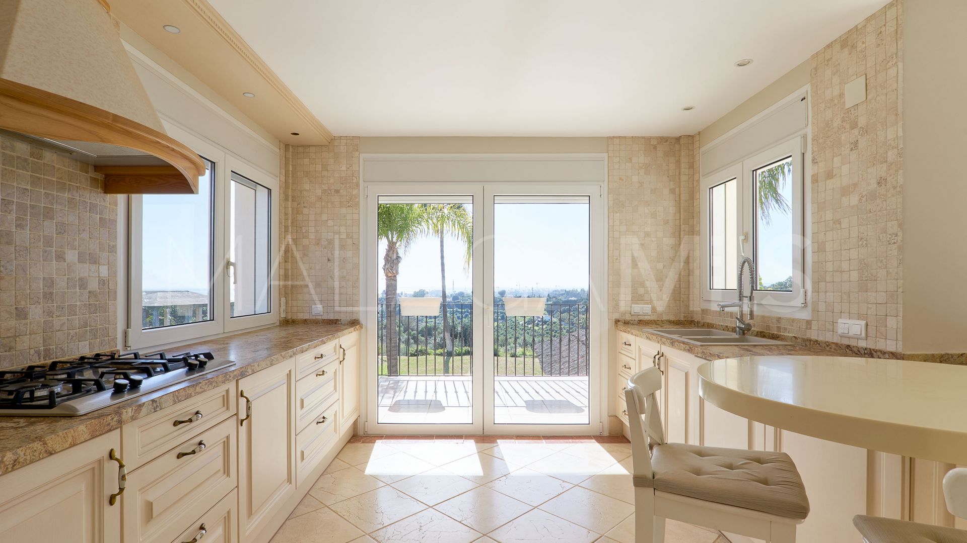 Buy El Padron villa with 4 bedrooms
