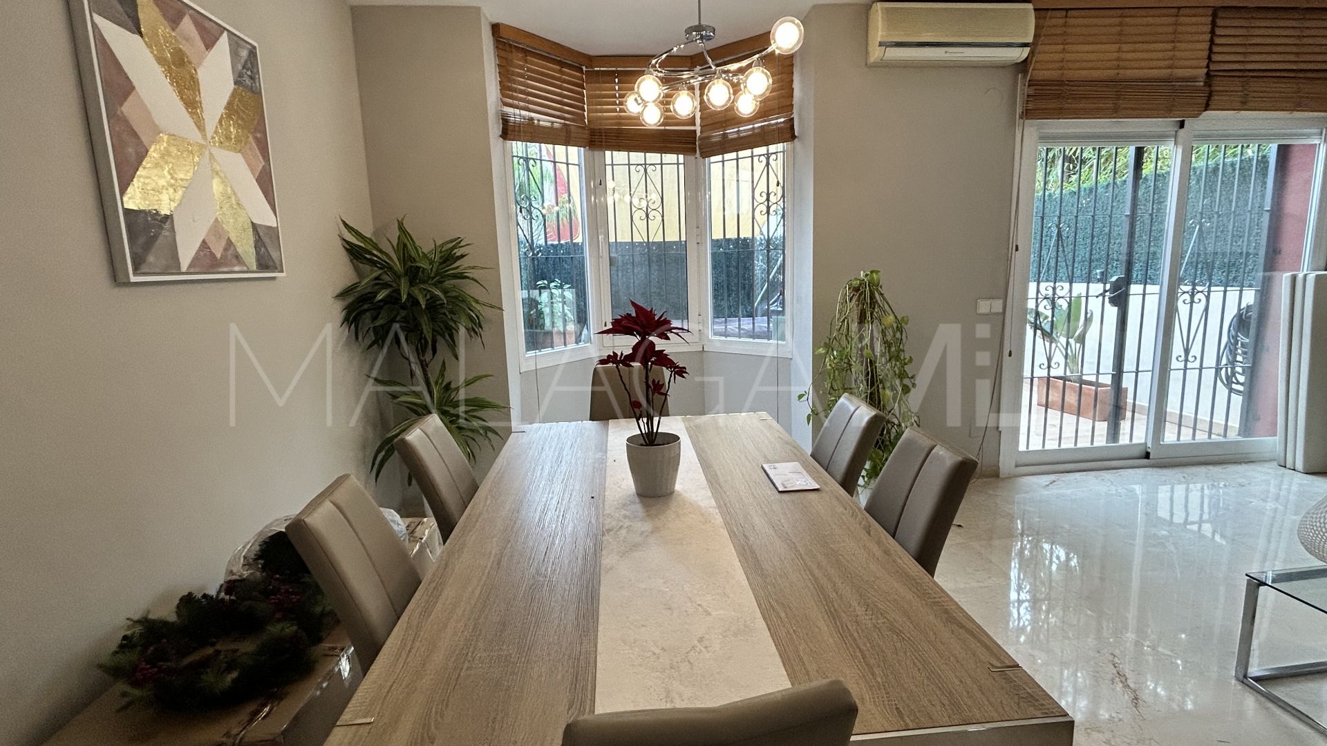 Maison de ville for sale in Selwo