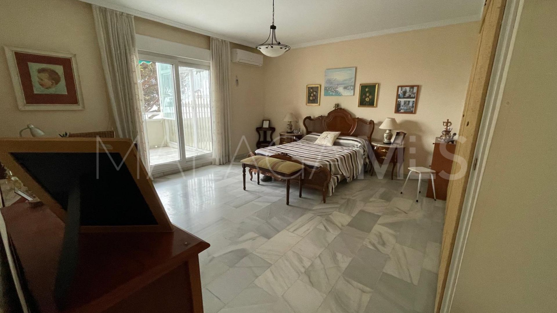 Estepona Ciudad, apartamento a la venta with 3 bedrooms