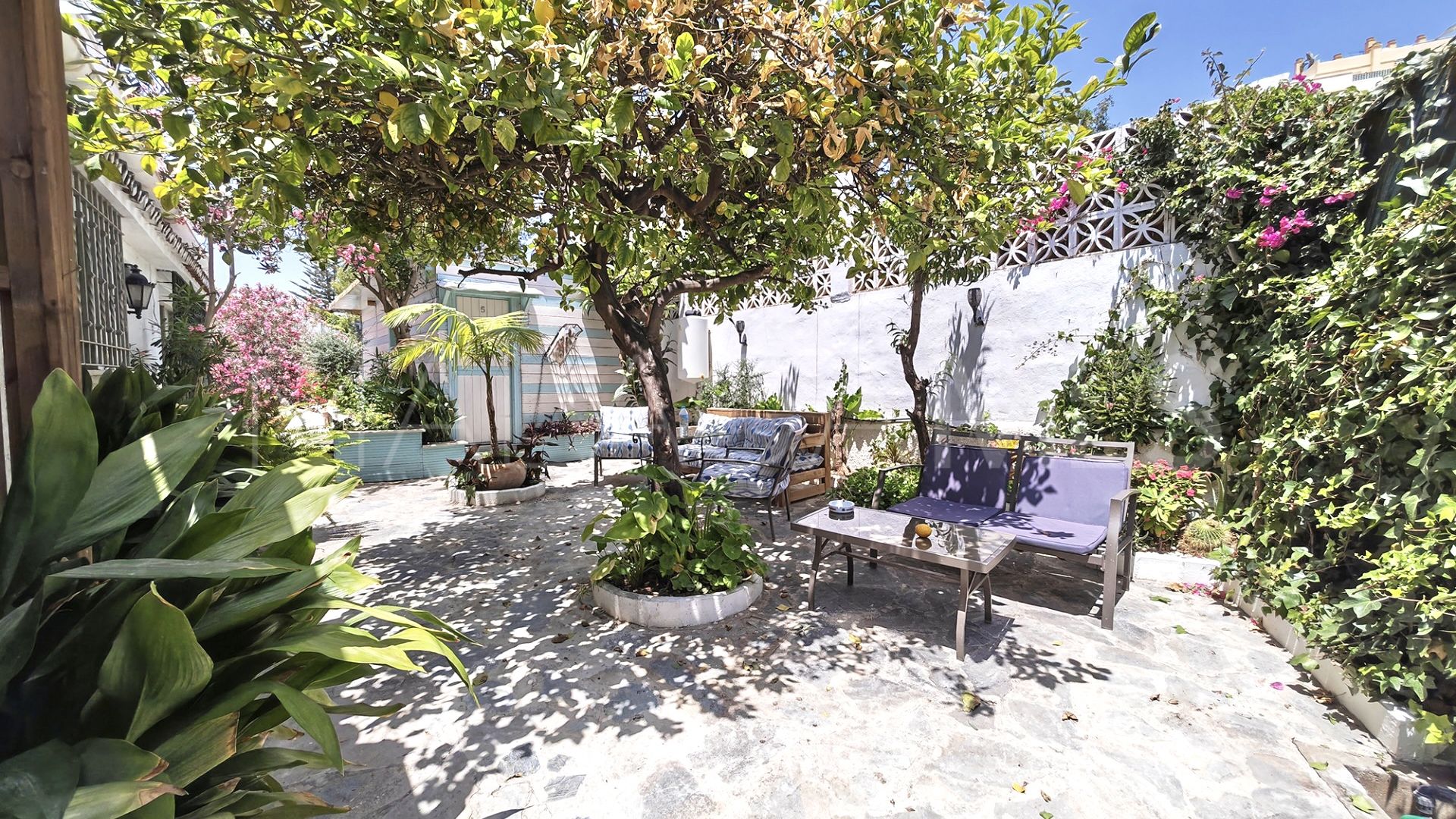 Immeuble for sale in Marbella Centro