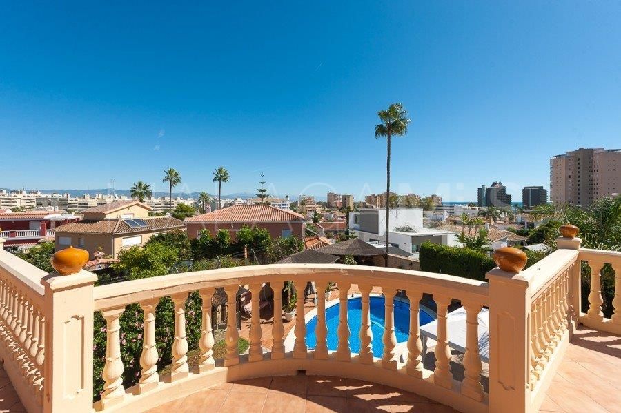 Villa for sale in Torremolinos