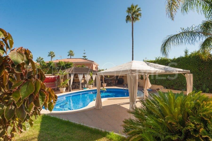 Villa for sale in Torremolinos