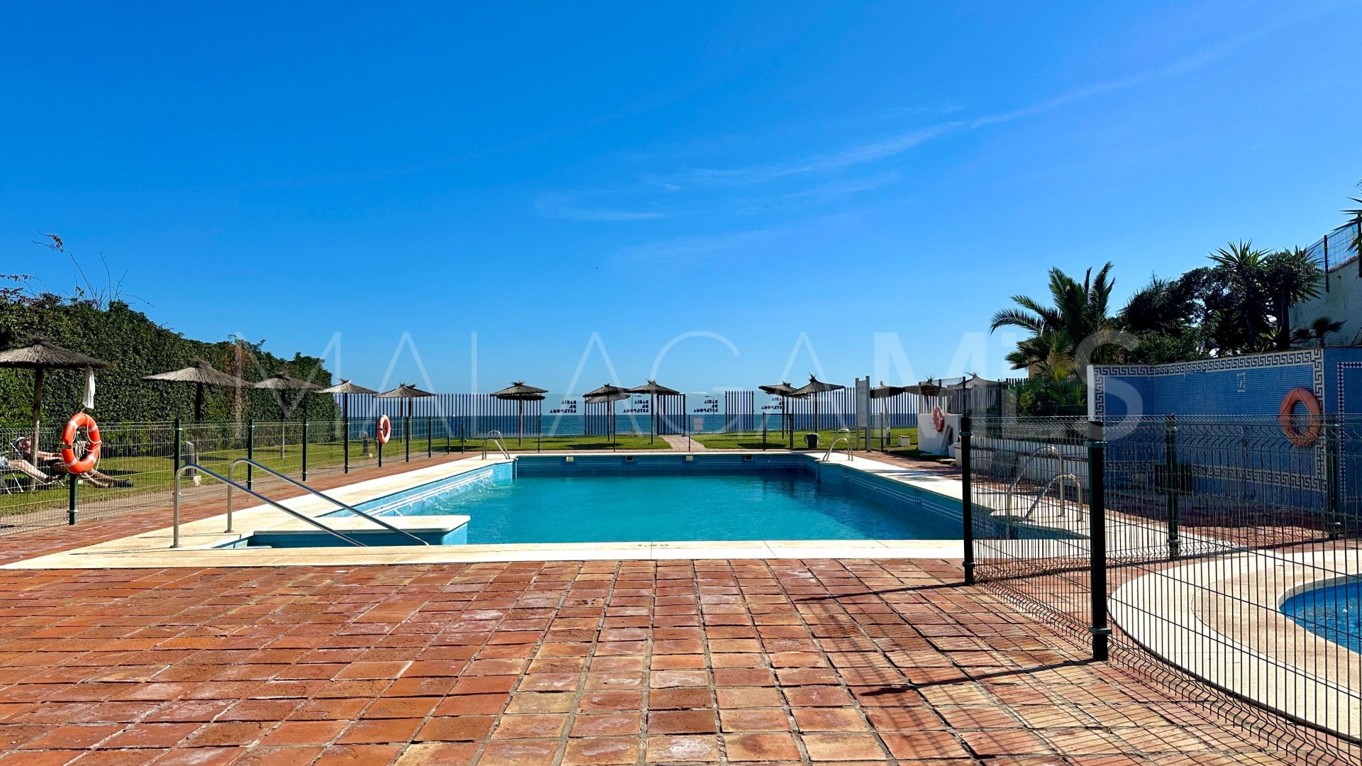 Duplex for sale in Bahía de Estepona