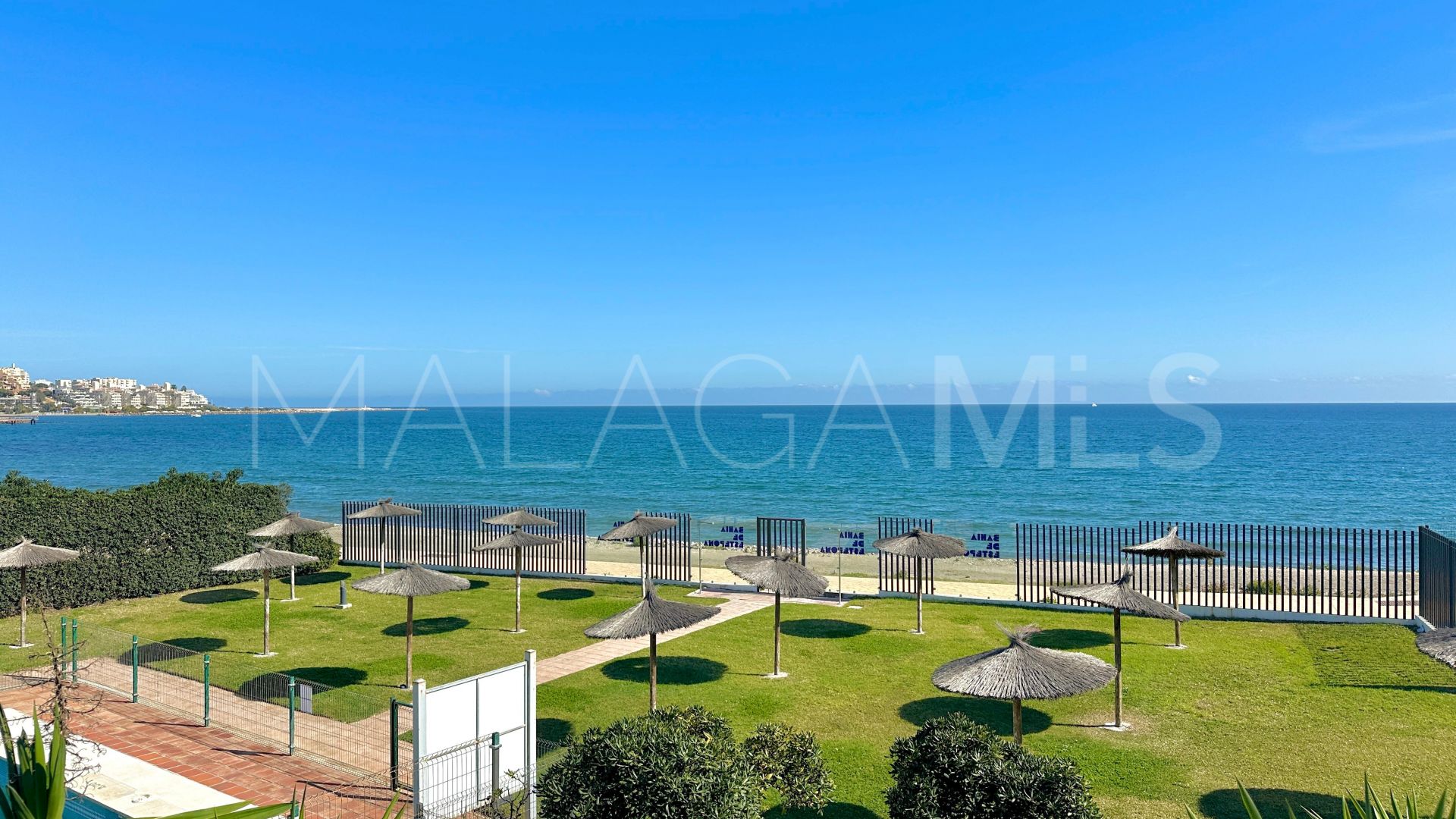 Duplex for sale in Bahía de Estepona