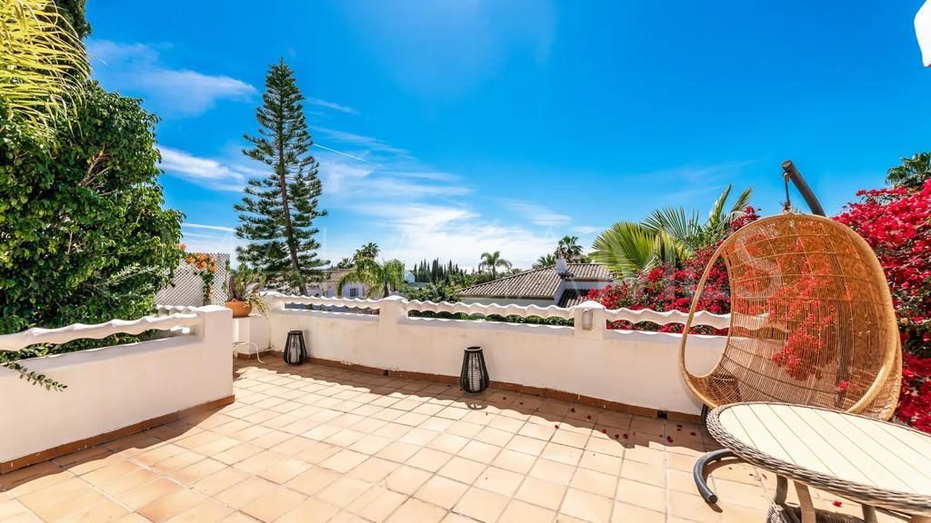 For sale town house with 3 bedrooms in Alborada