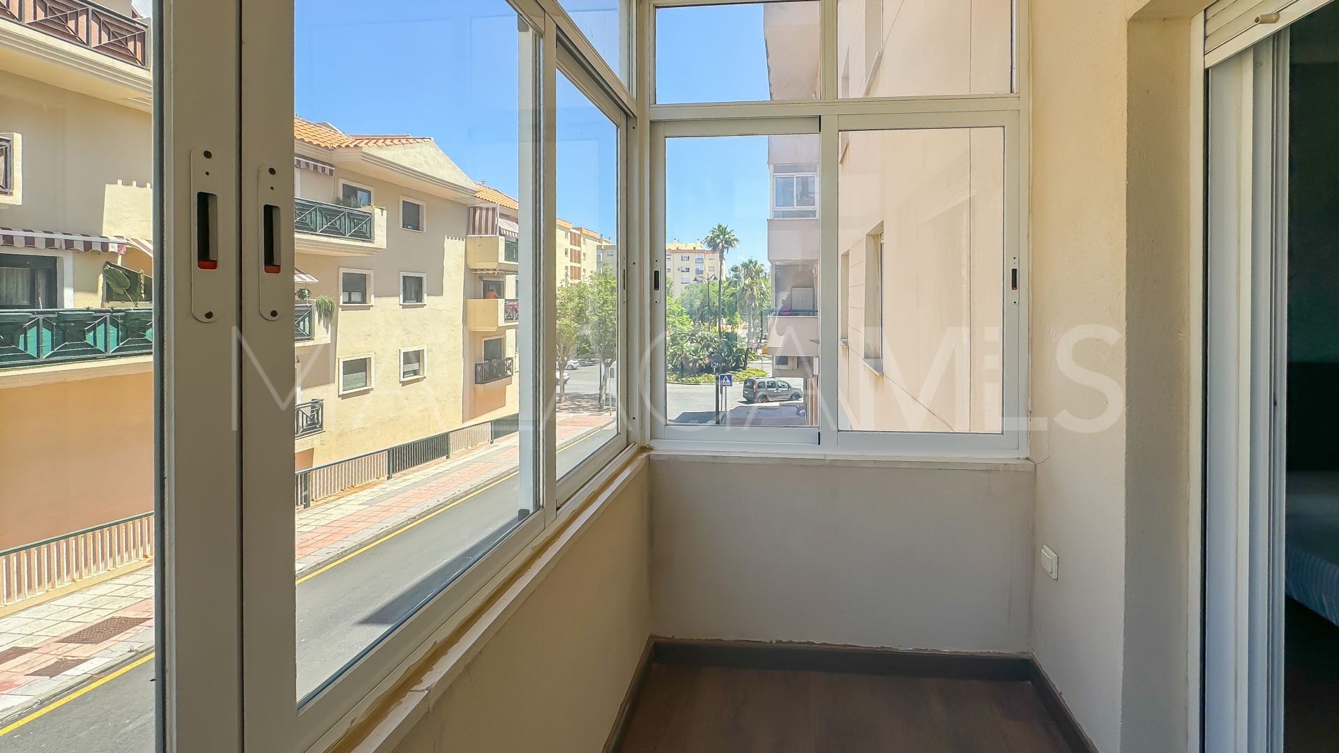 Flat for sale in Estepona Puerto