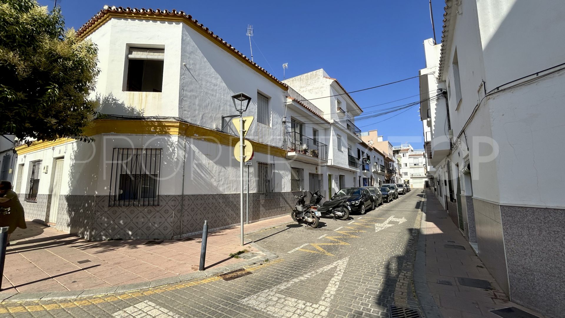 6 bedrooms Estepona Town house for sale