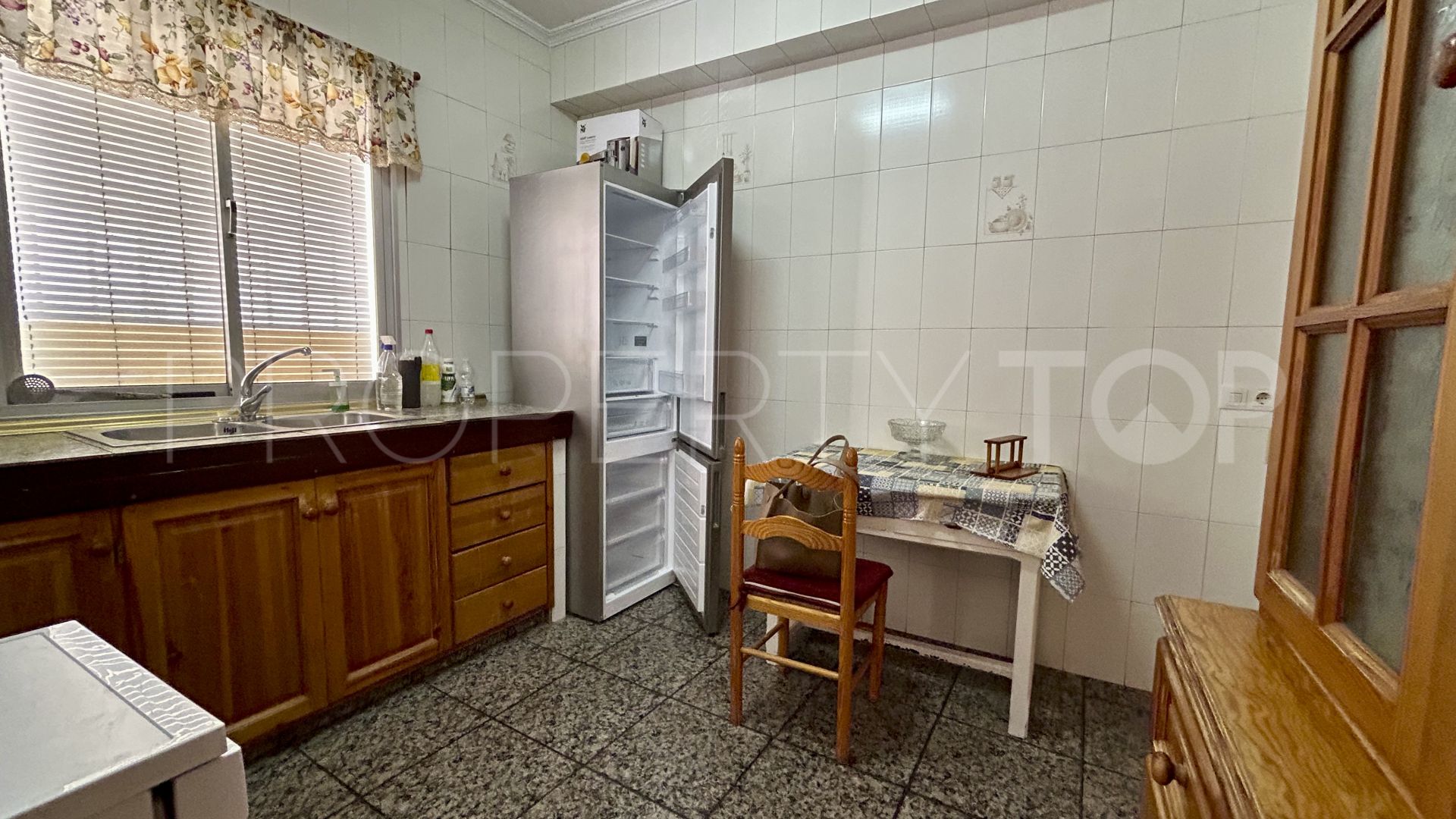 Casa en venta en Estepona Ciudad de 6 dormitorios