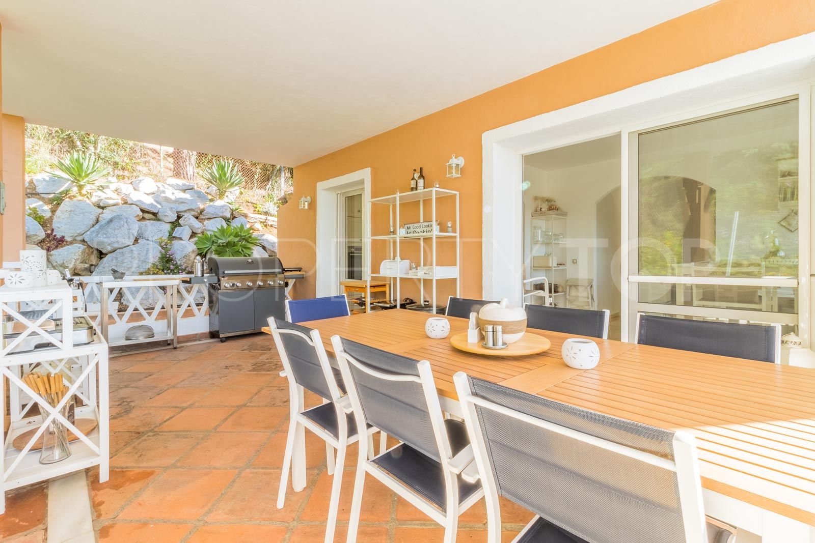 Estepona East 4 bedrooms villa for sale