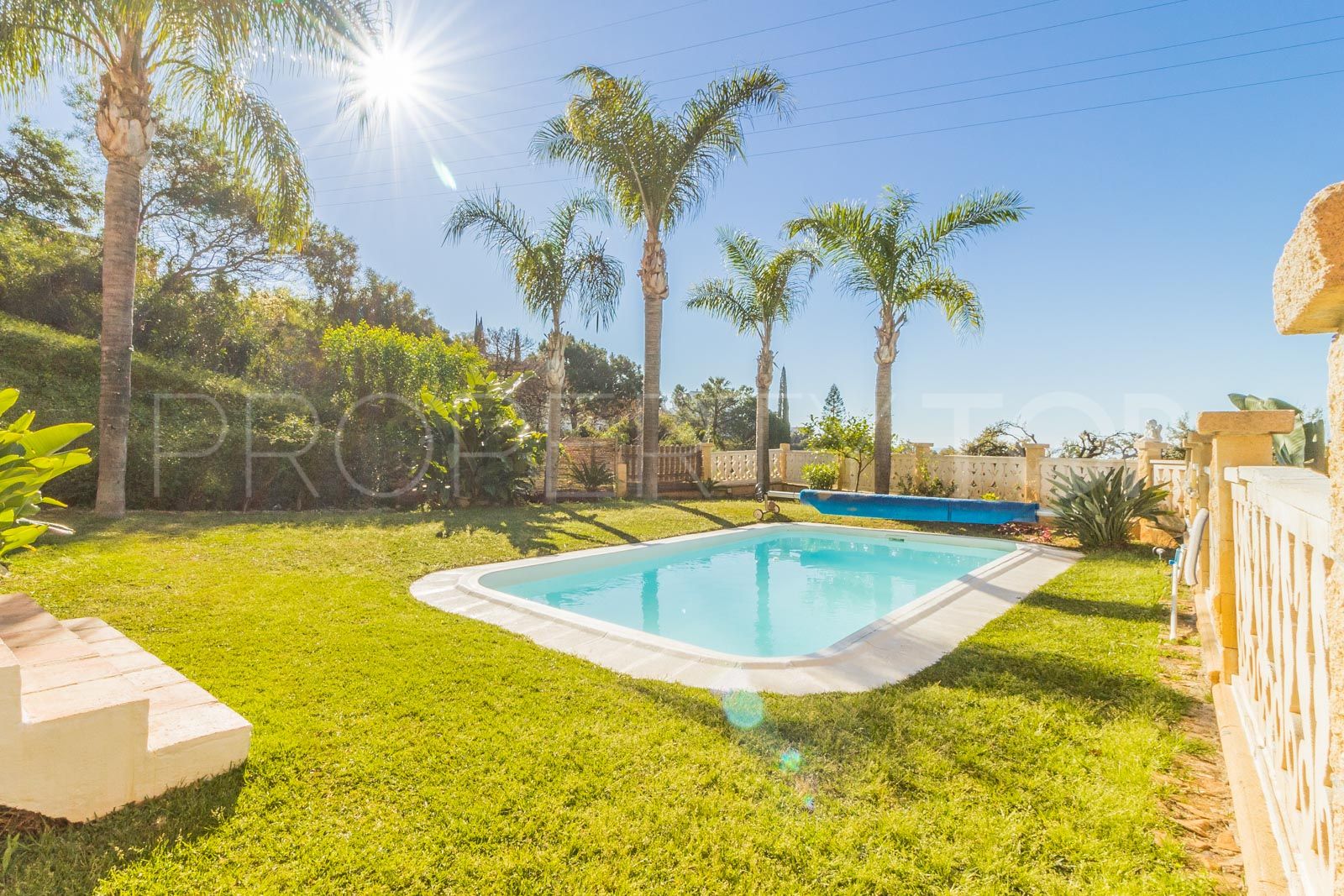 Estepona East 4 bedrooms villa for sale