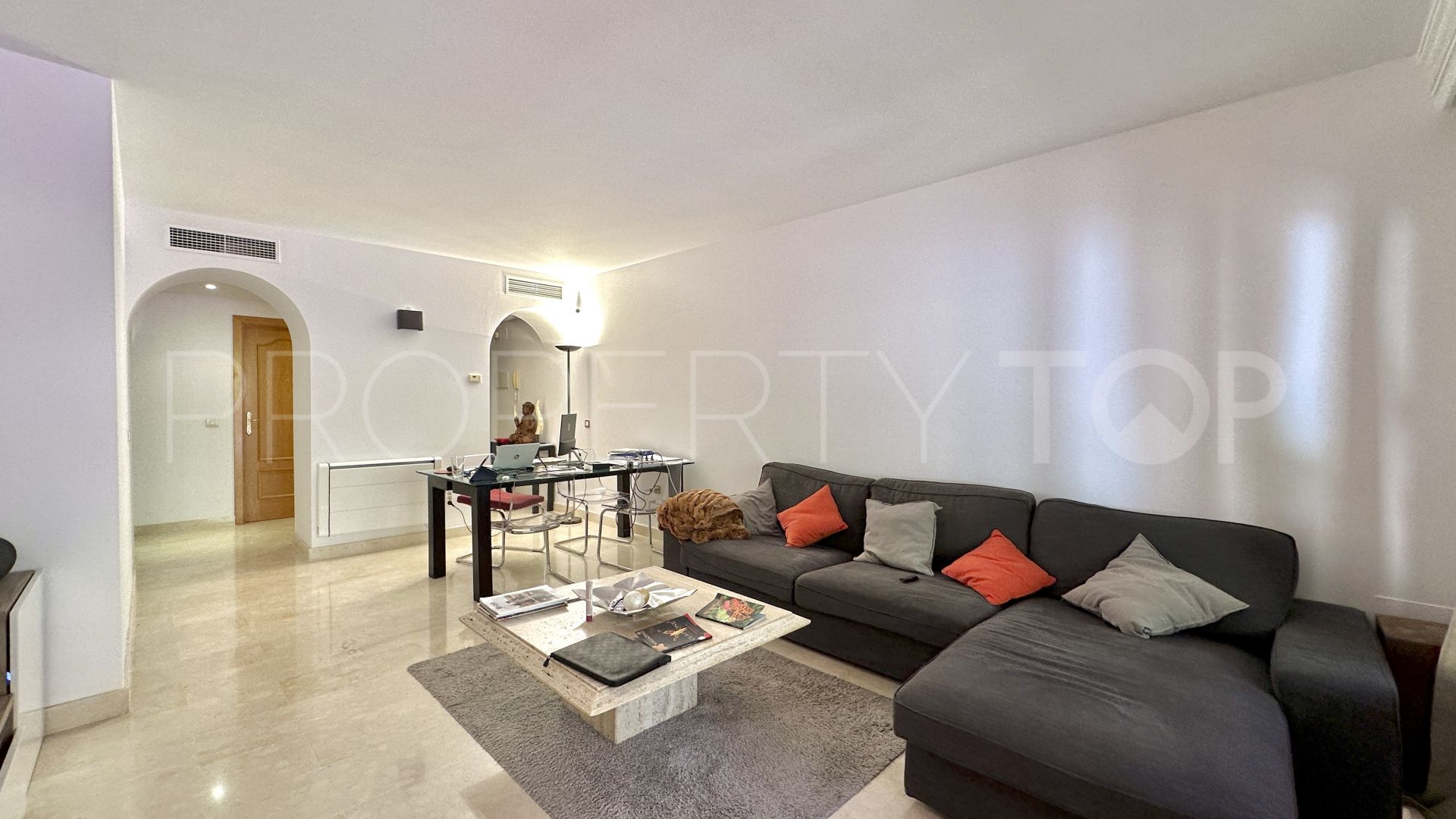 For sale ground floor apartment in Bel Air with 2 bedrooms