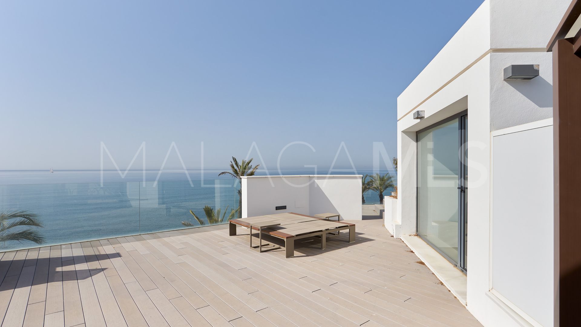 Radhus for sale in The Island