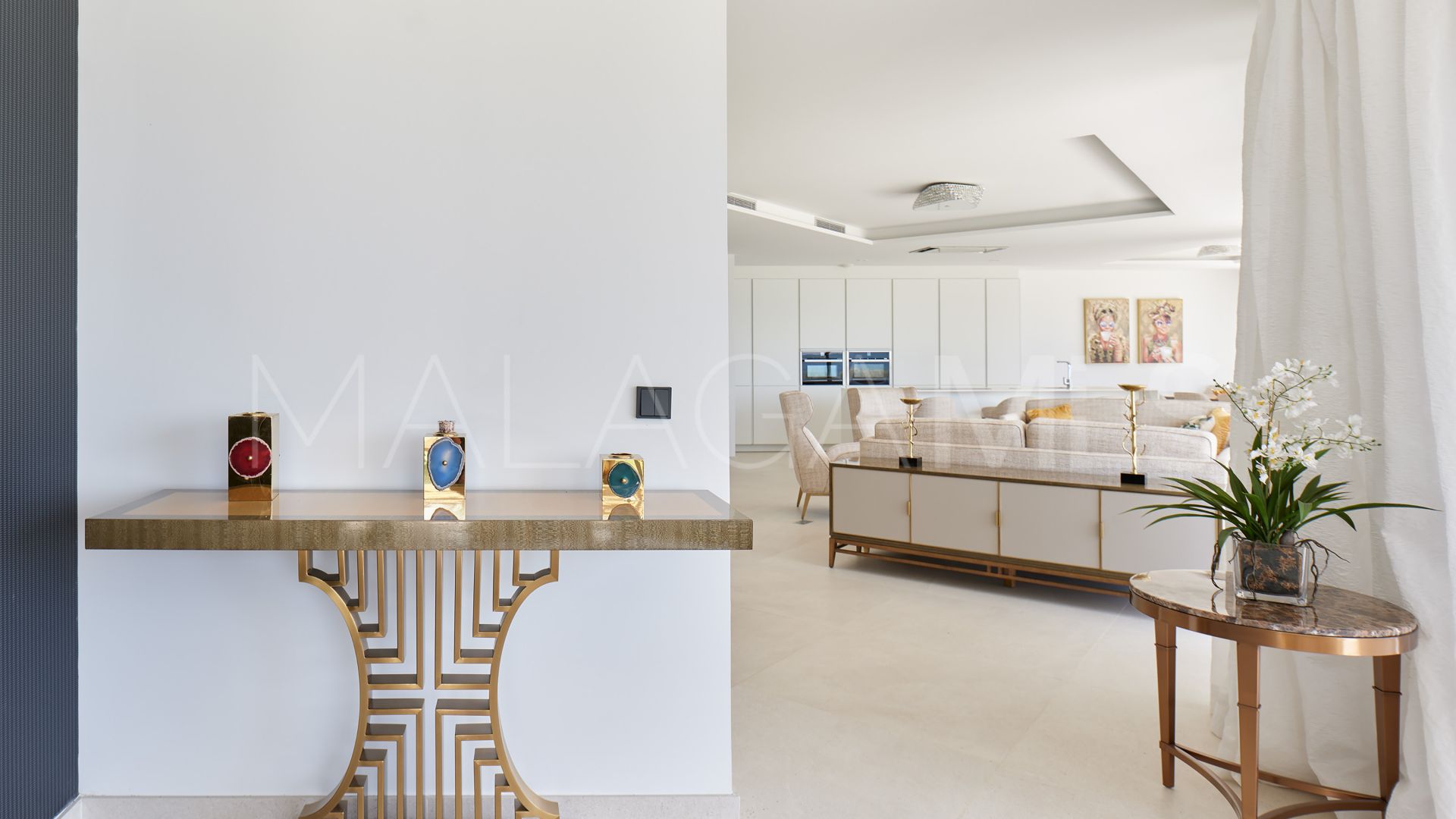 Radhus for sale in The Island