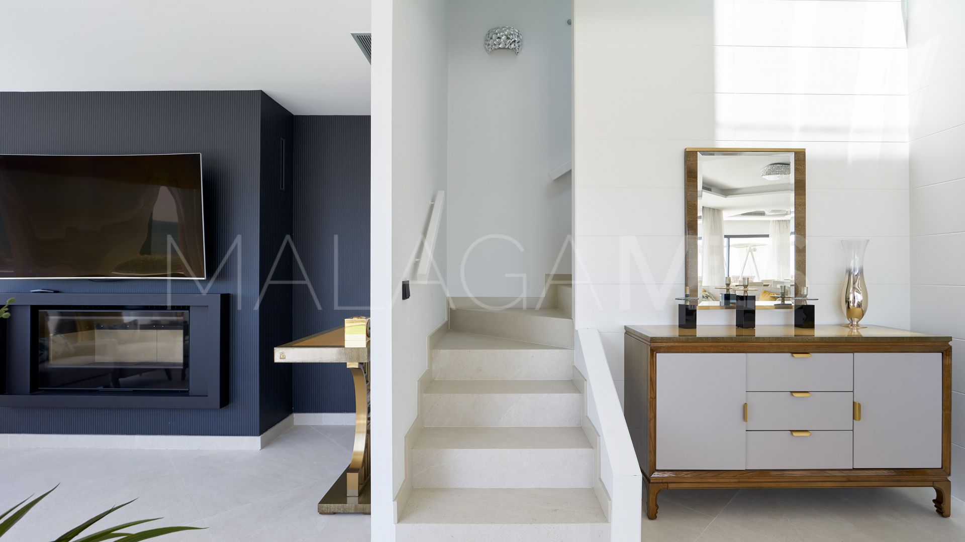 Radhus for sale in The Island