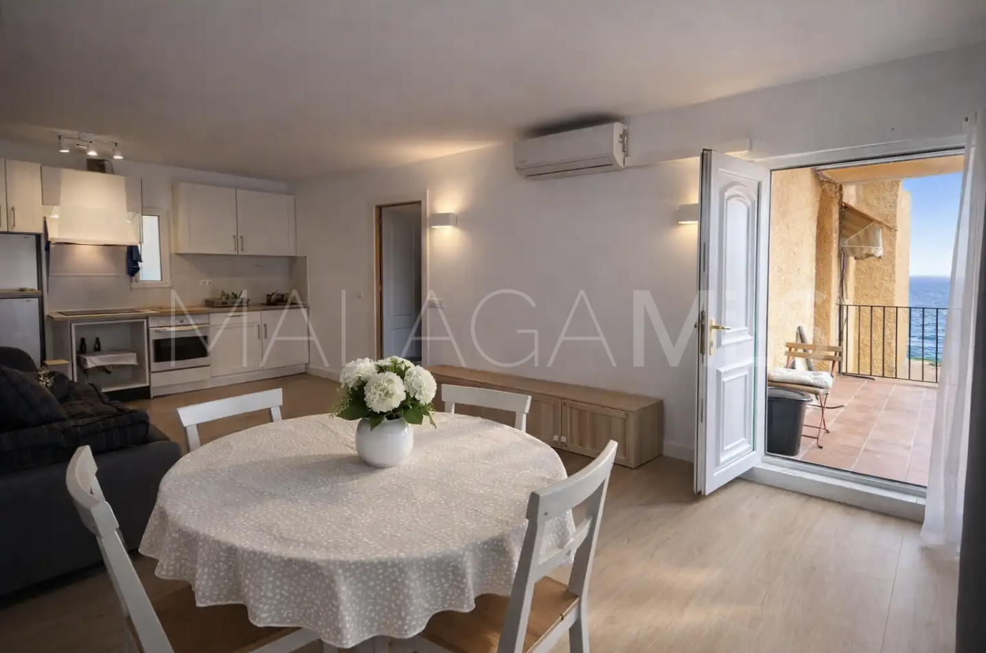 Apartment for sale in Estepona Puerto with 1 bedroom