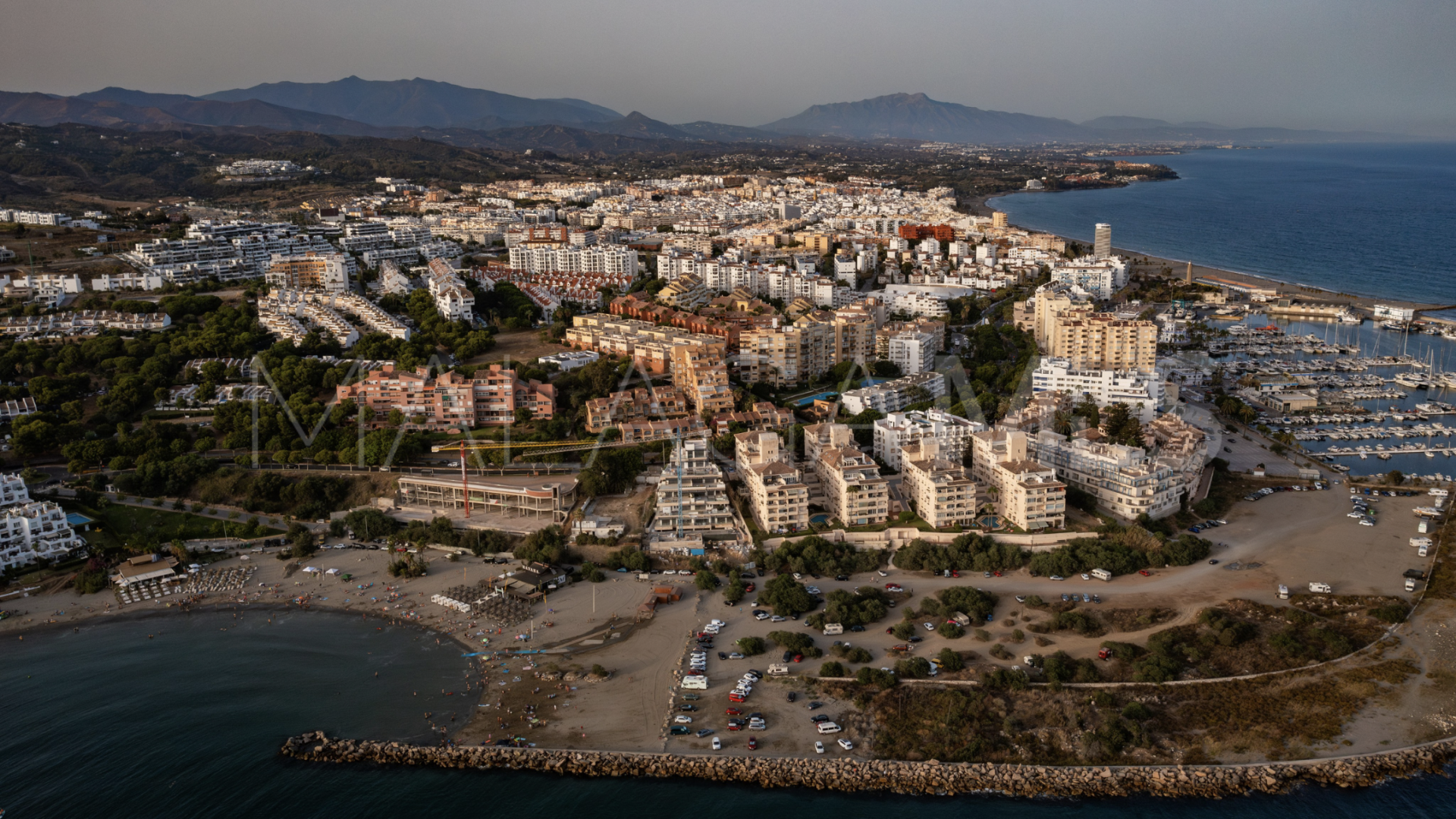 Apartment for sale in Estepona Puerto with 1 bedroom