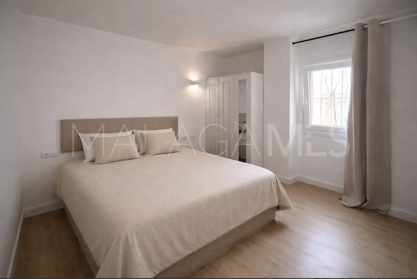 Apartment for sale in Estepona Puerto with 1 bedroom