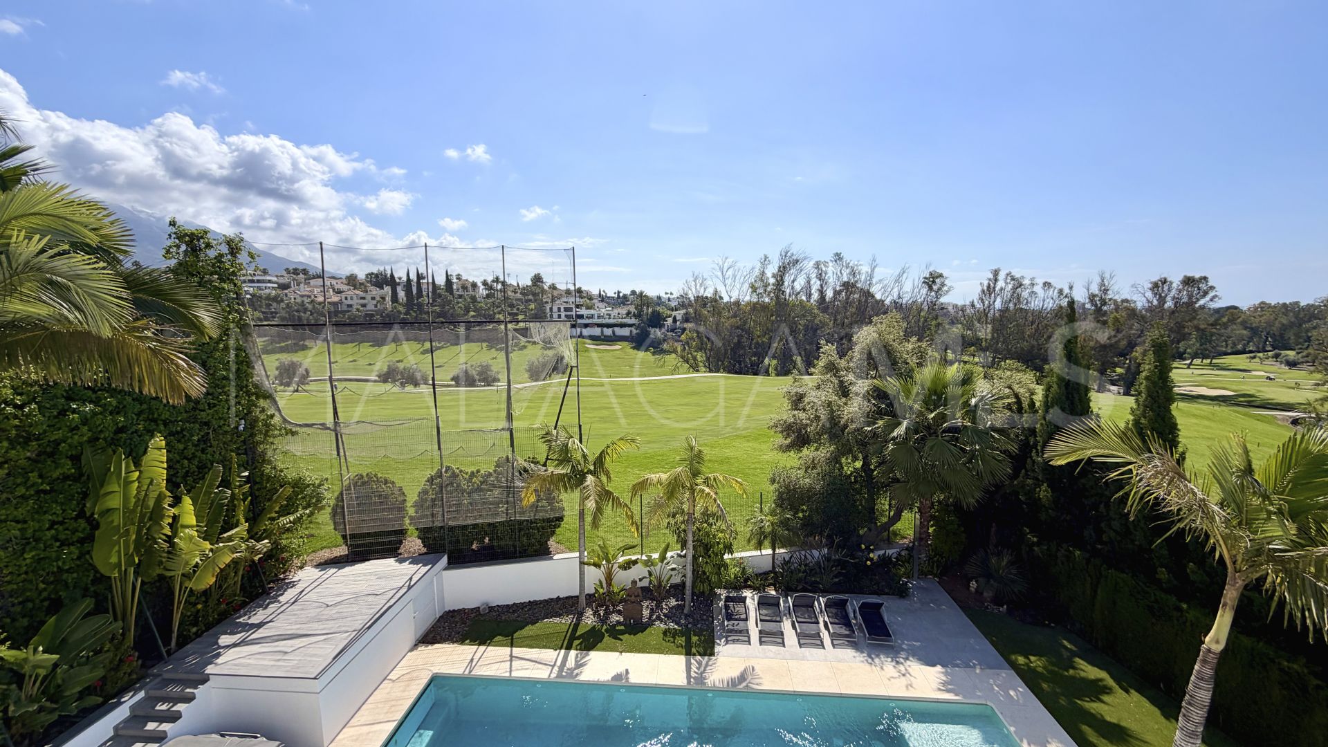 Villa for sale in Los Naranjos Golf