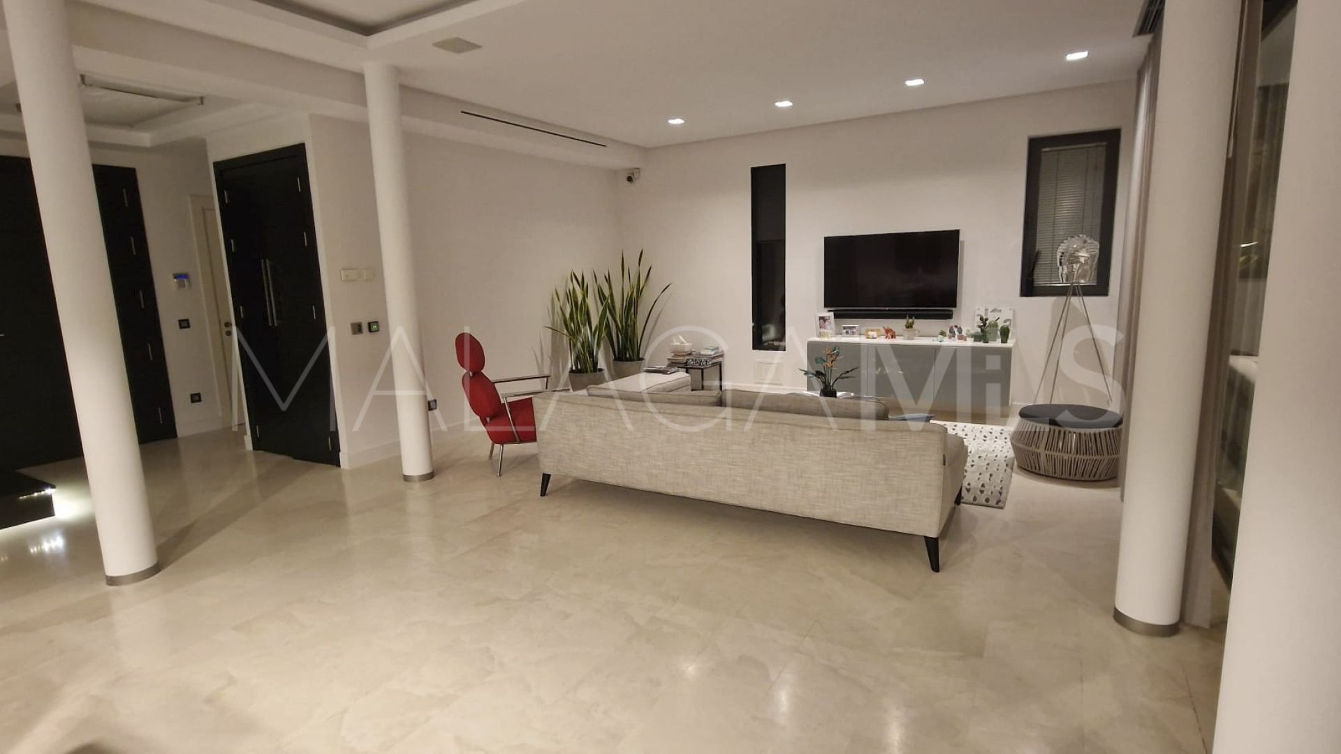 Villa for sale in Los Naranjos Golf