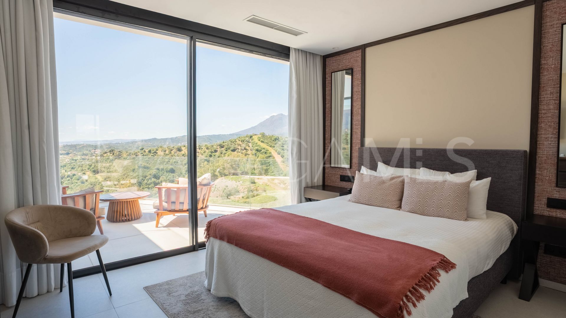 Villa for sale in Estepona Ost
