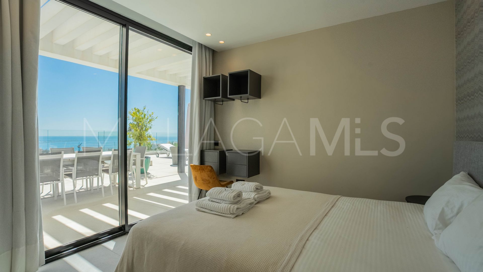 Villa for sale in Estepona Ost