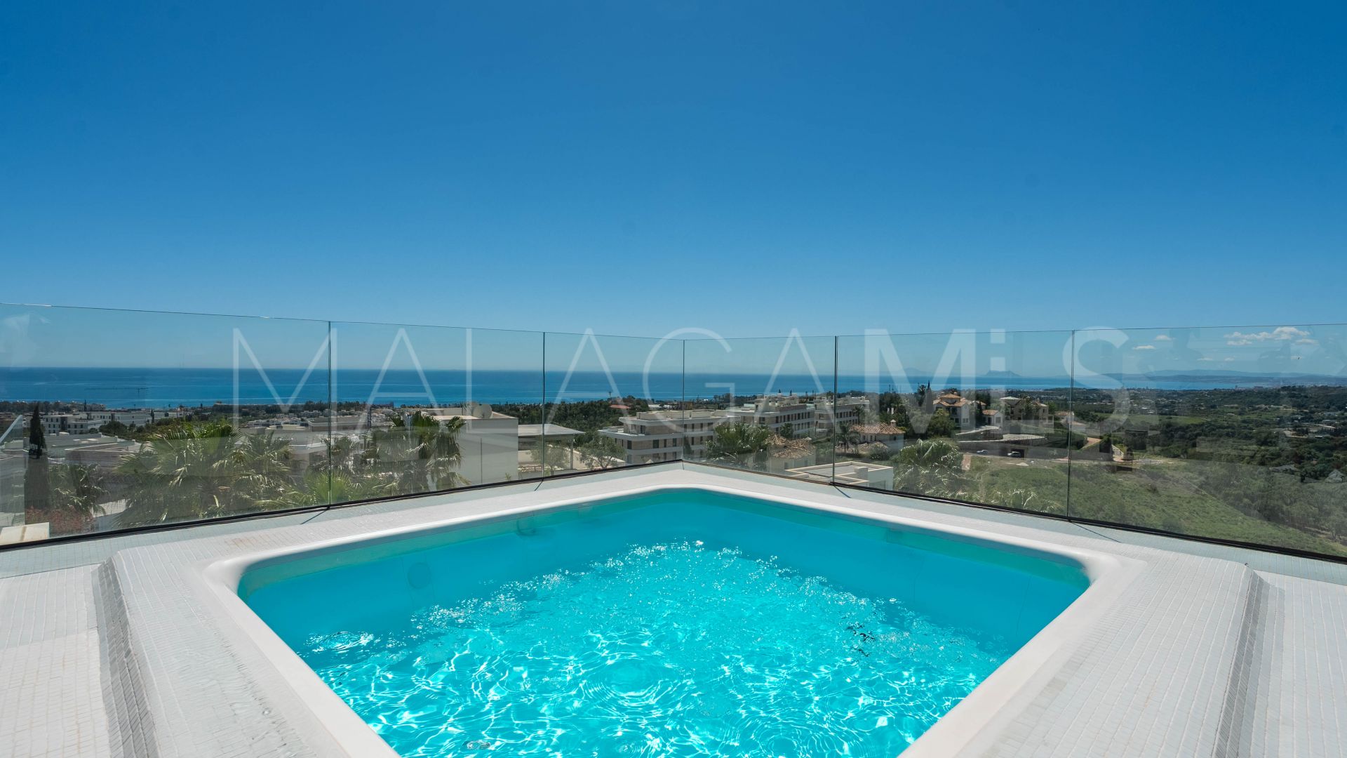 Villa for sale in Estepona Ost