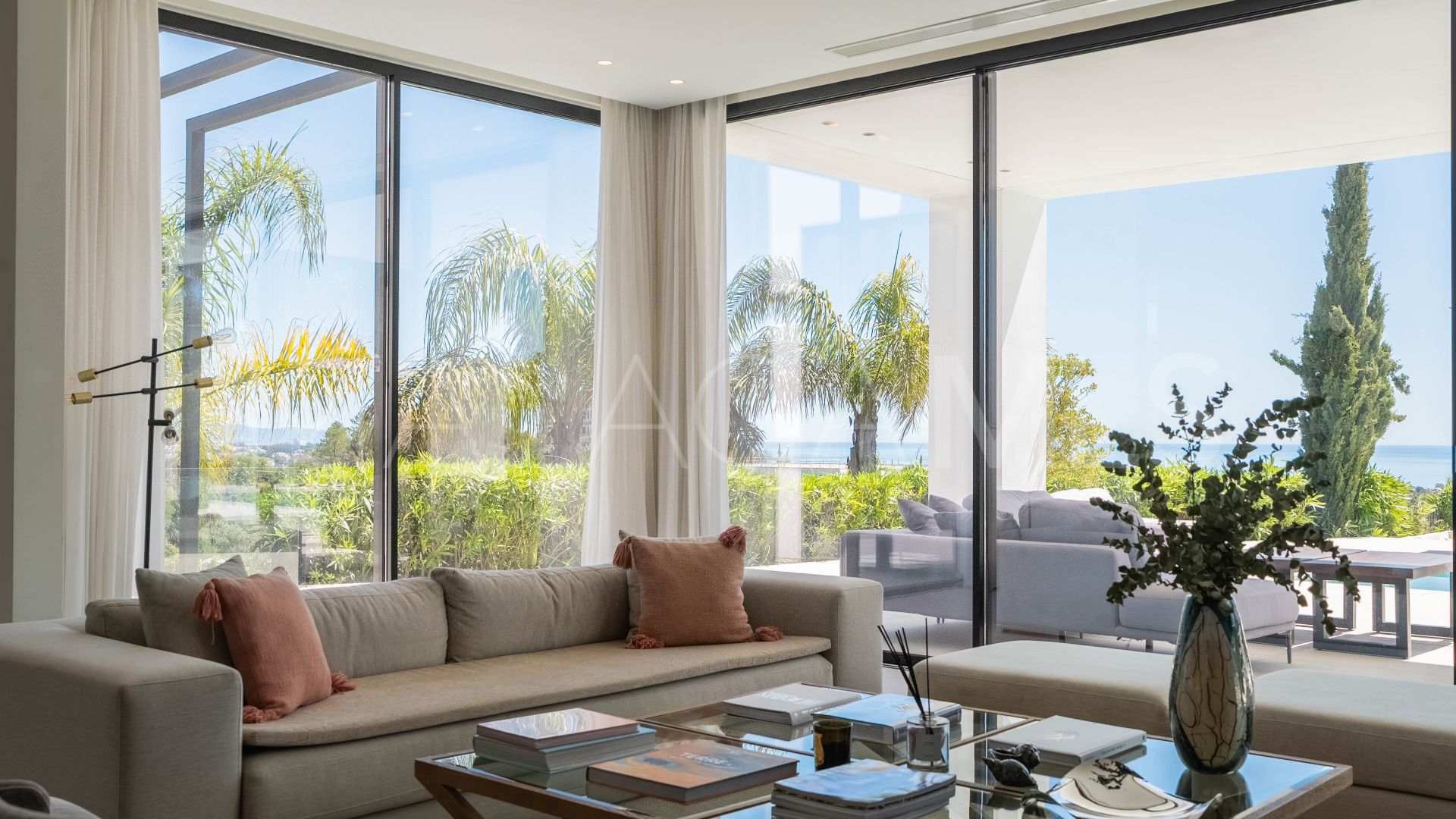 Villa for sale in Estepona Ost
