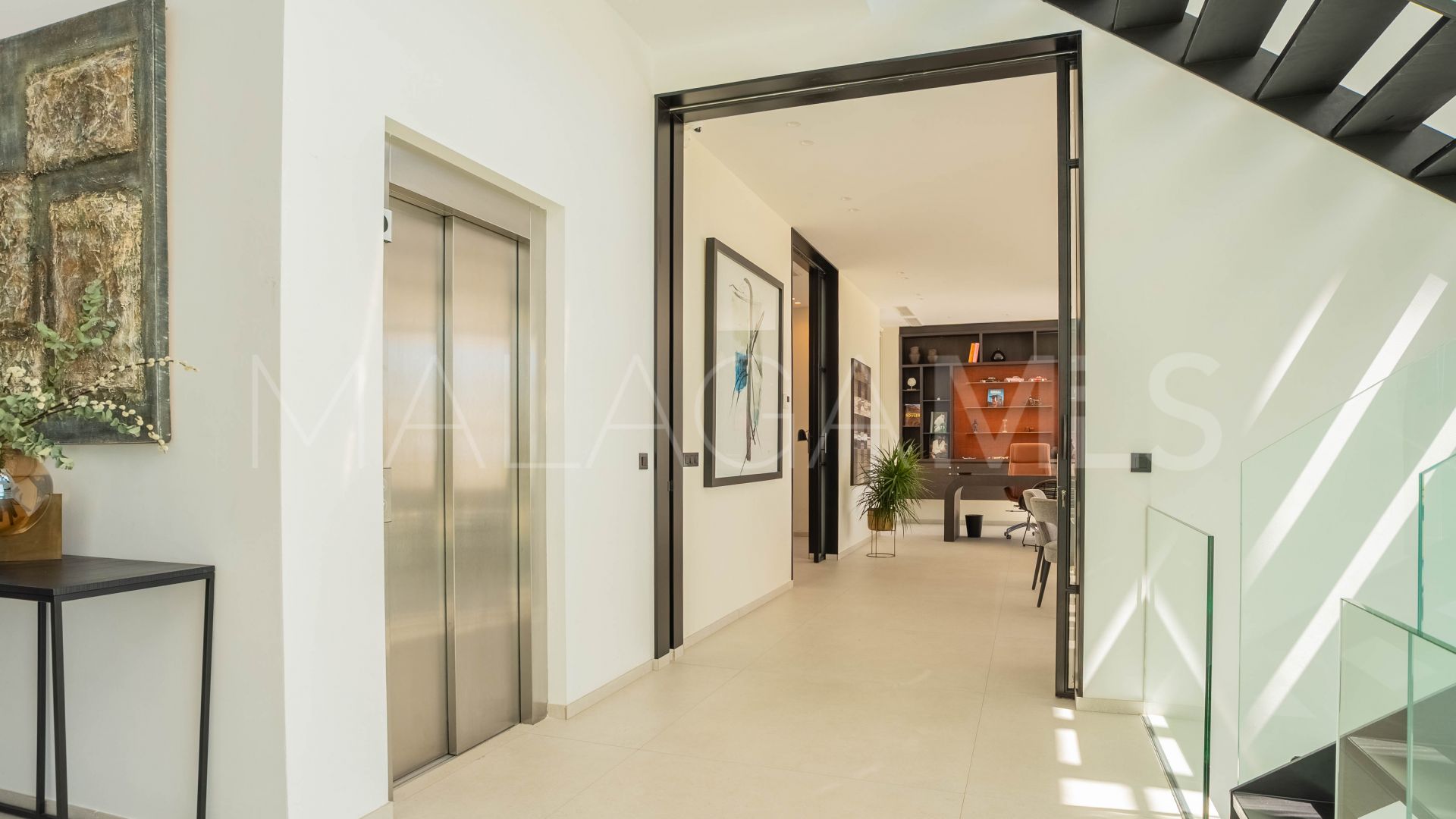 Villa for sale in Estepona Ost