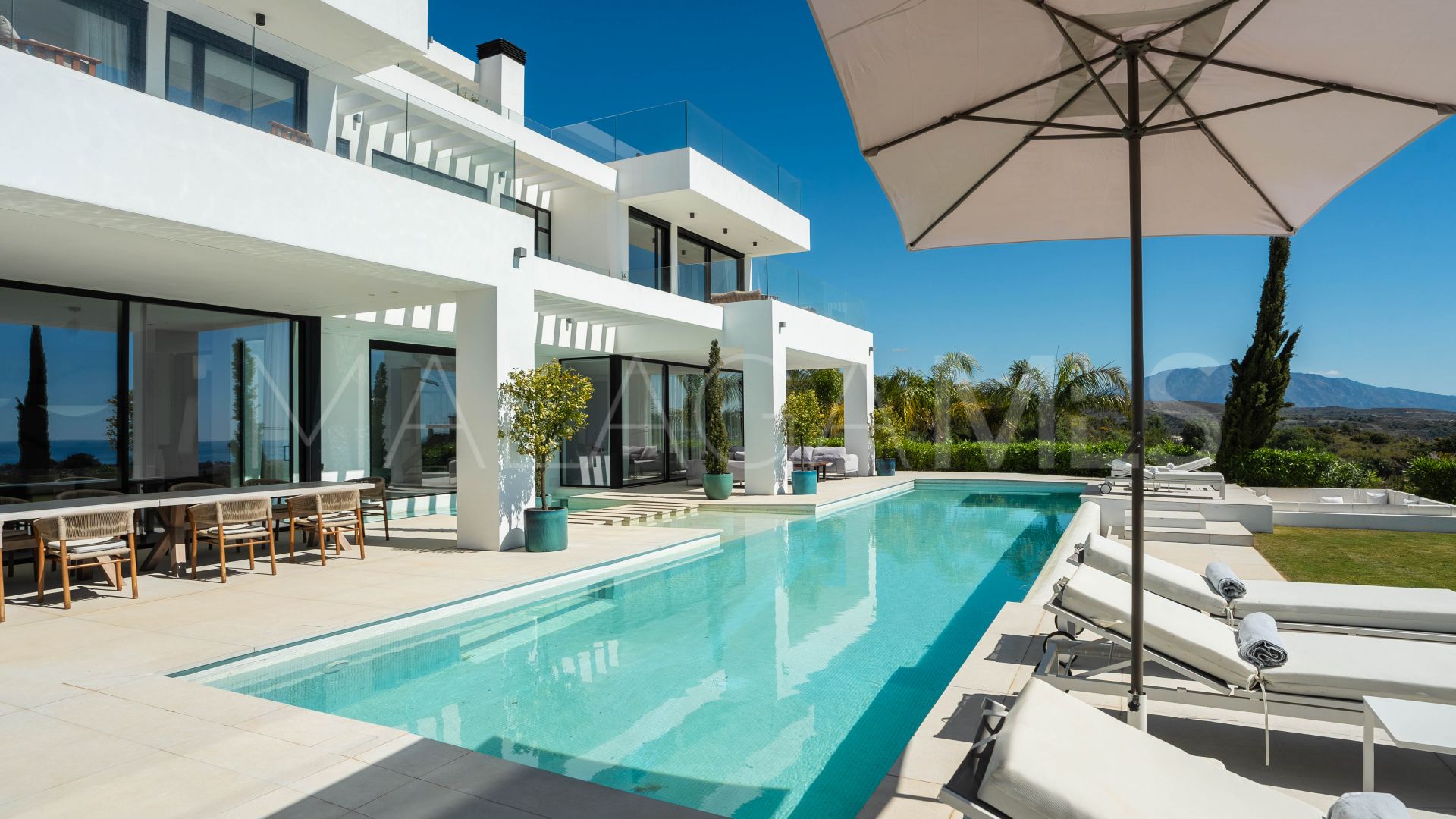 Villa for sale in Estepona Ost