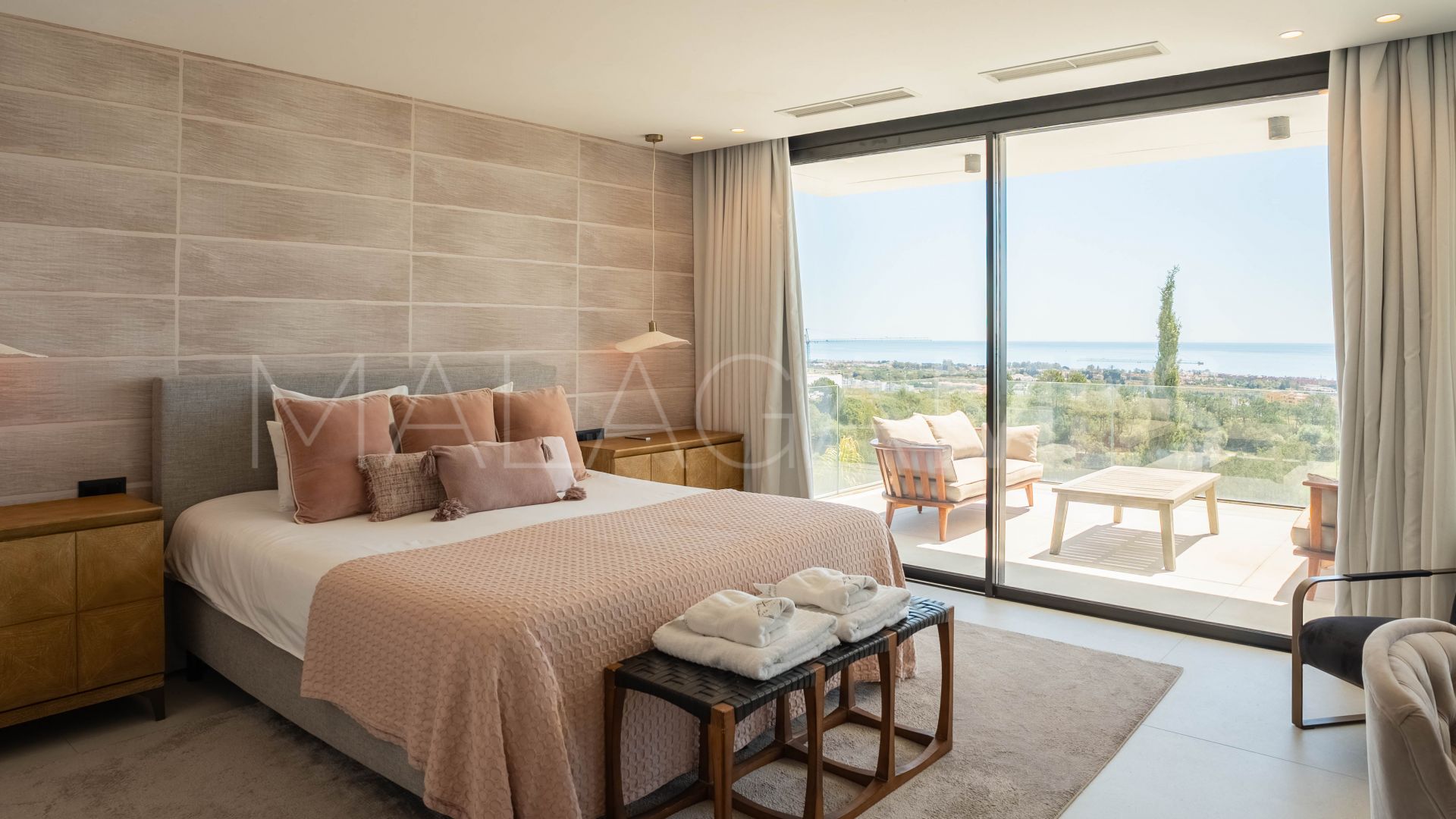 Villa for sale in Estepona Ost