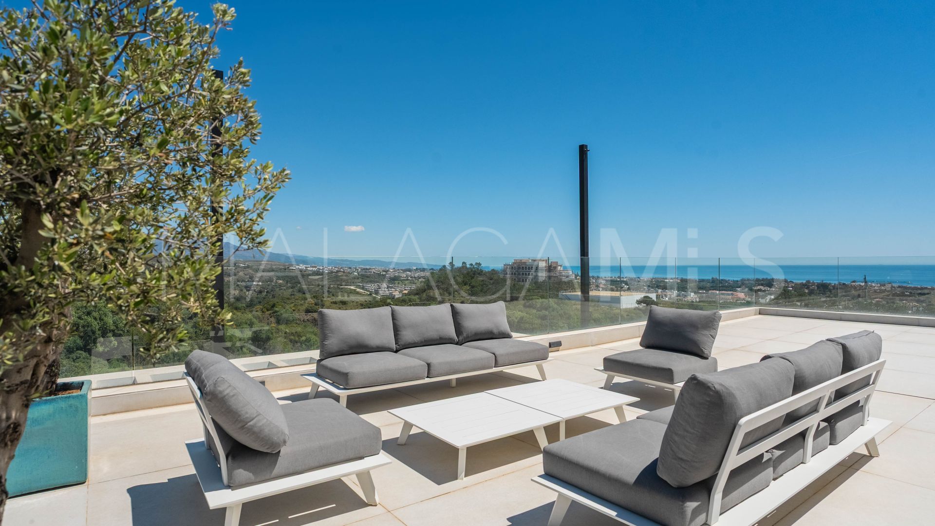 Villa for sale in Estepona Ost