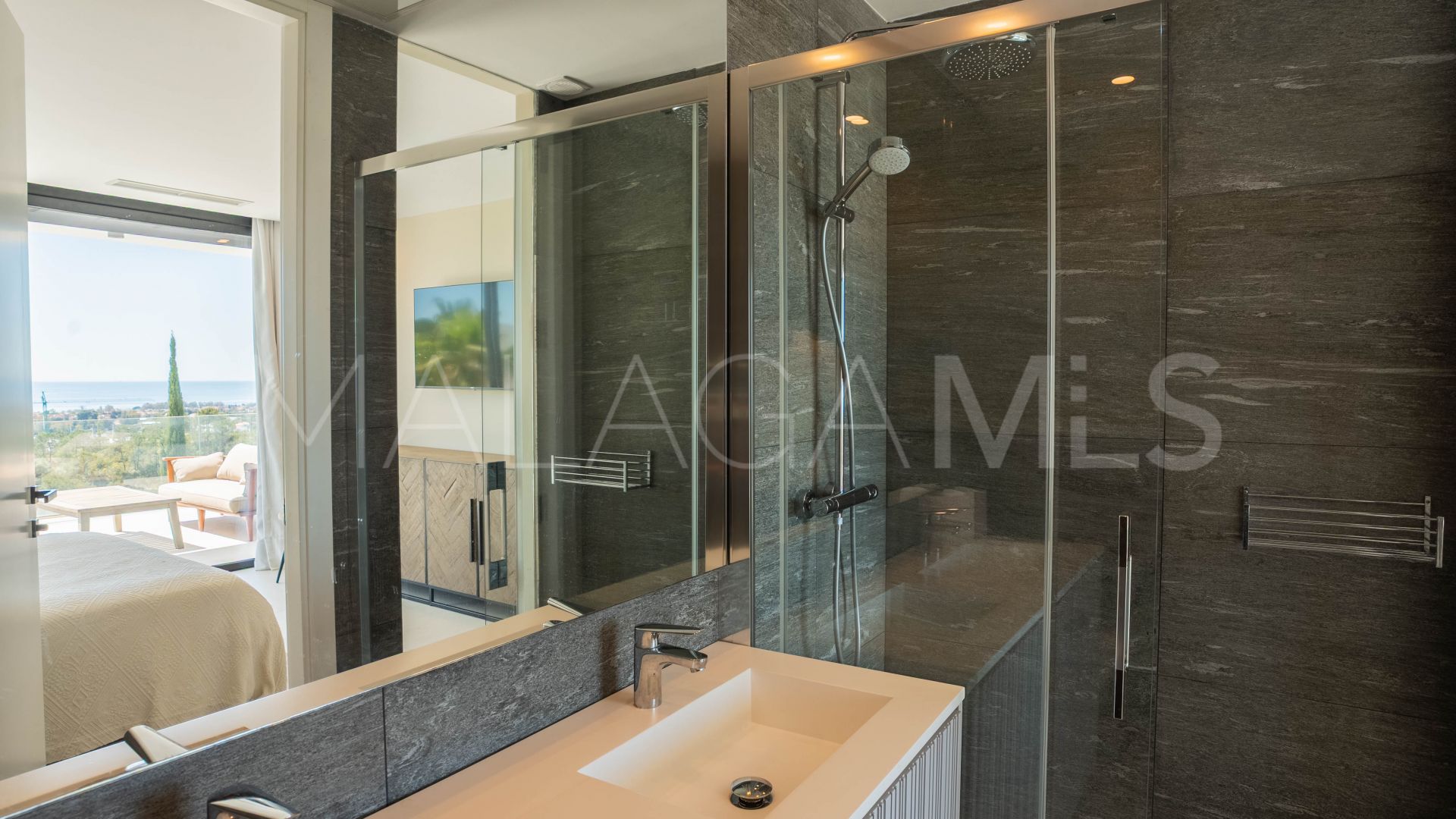 Villa for sale in Estepona Ost