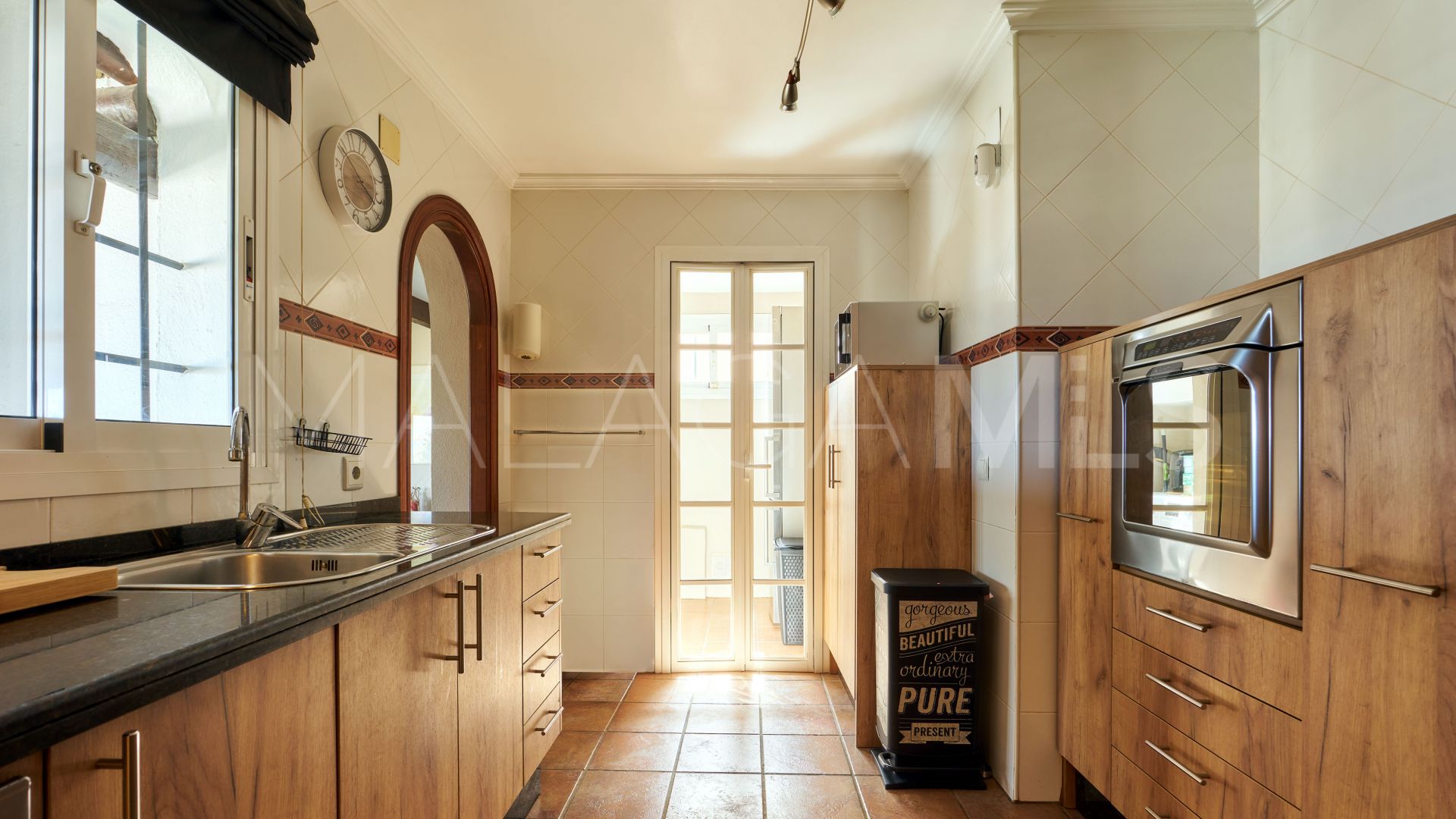 Hus i byn for sale in Marina de Casares