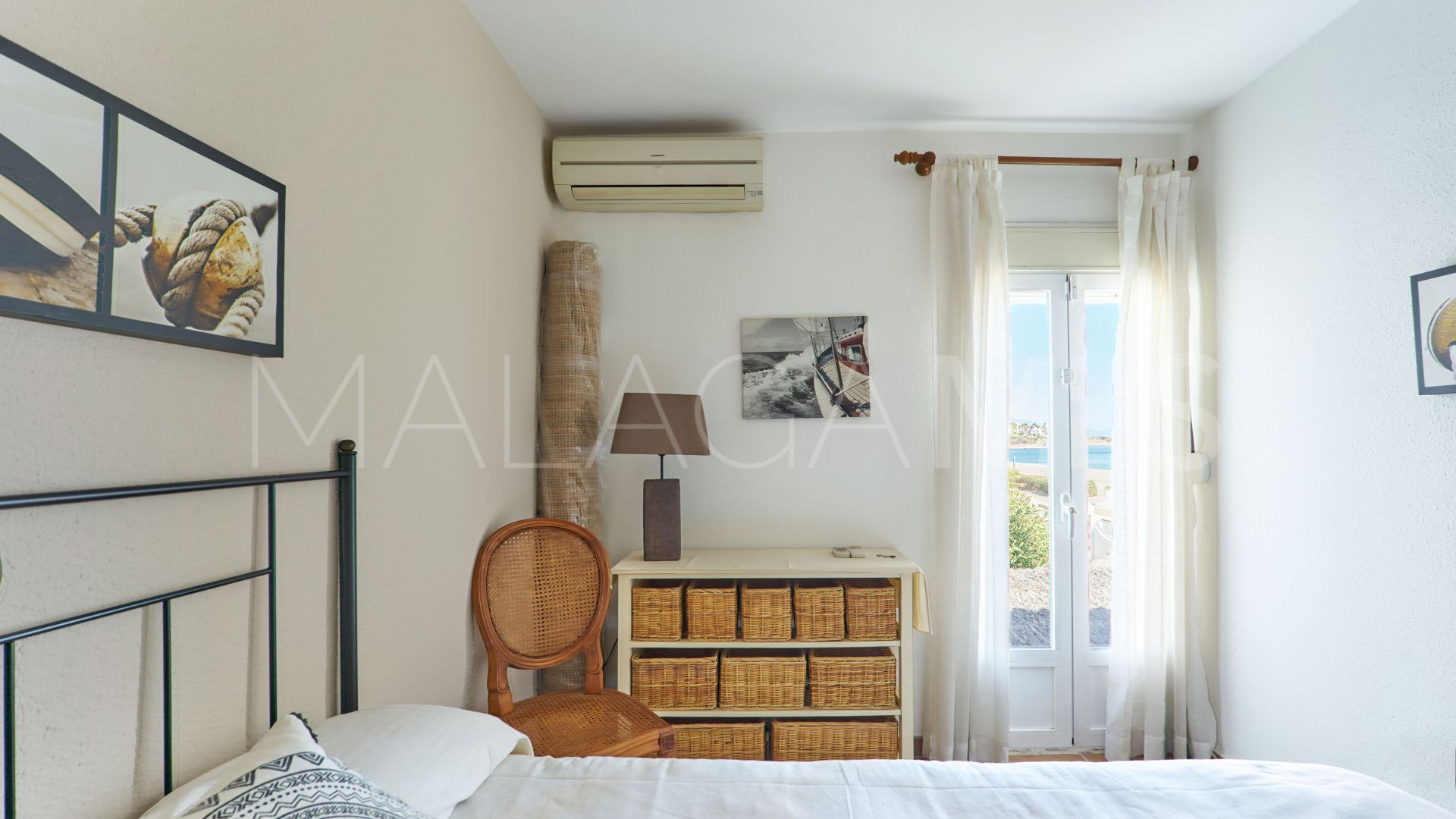 Hus i byn for sale in Marina de Casares