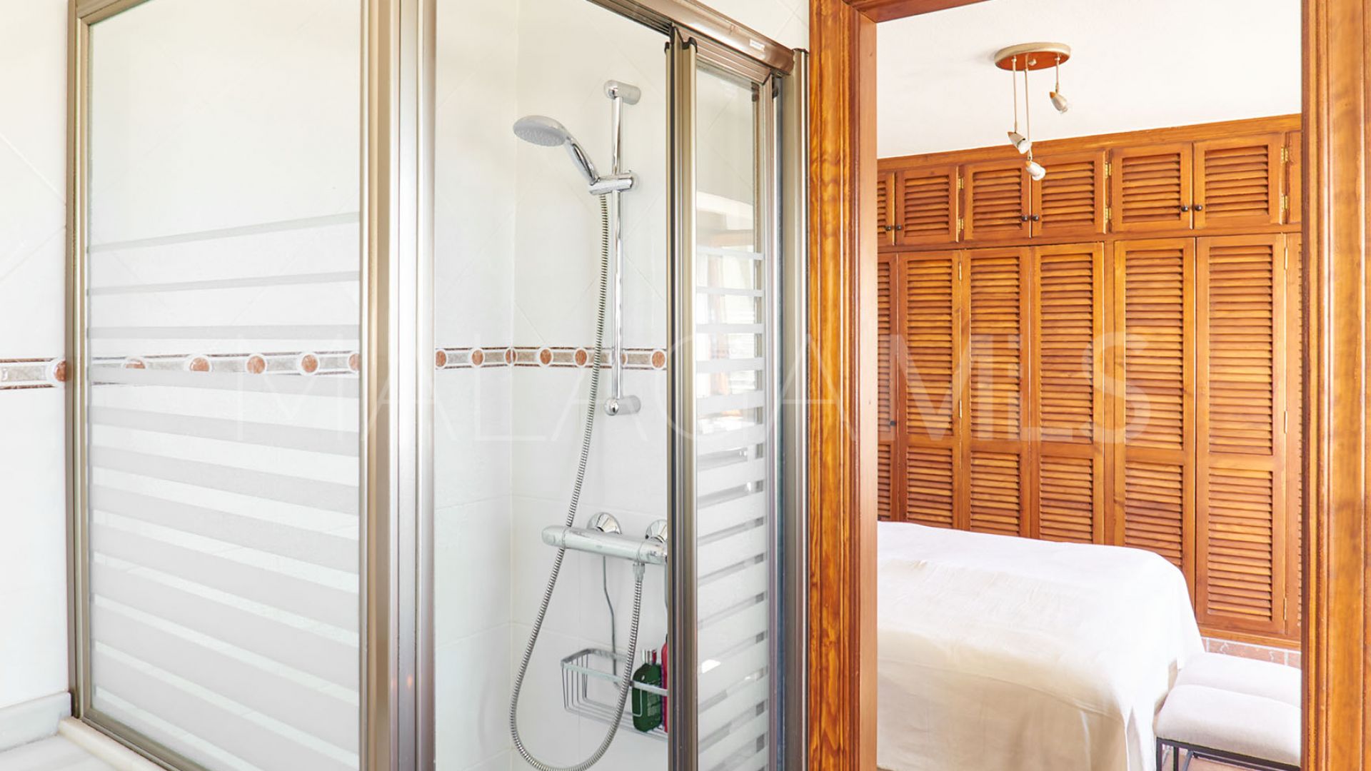 Hus i byn for sale in Marina de Casares