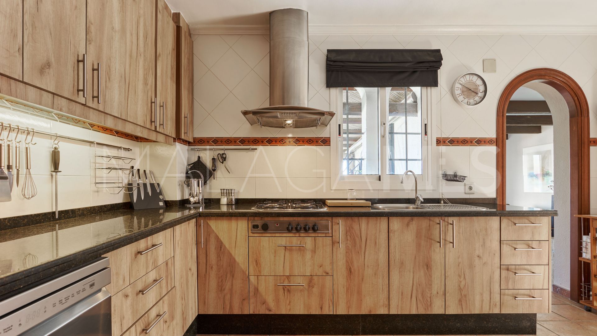 Hus i byn for sale in Marina de Casares