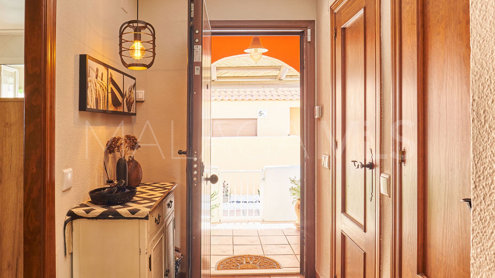 Hus i byn for sale in Marina de Casares